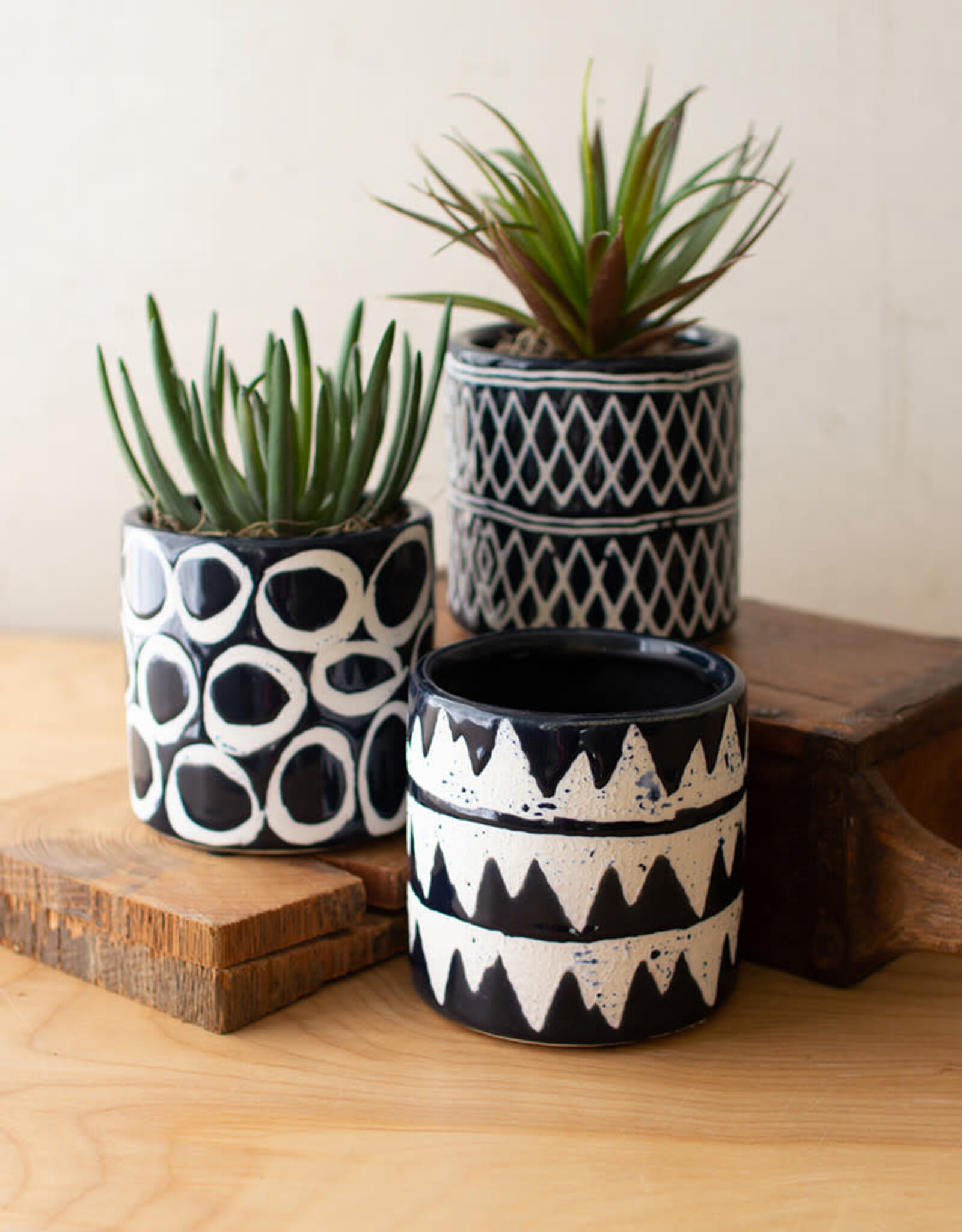 Kalalou Navy & White Ceramic Planters