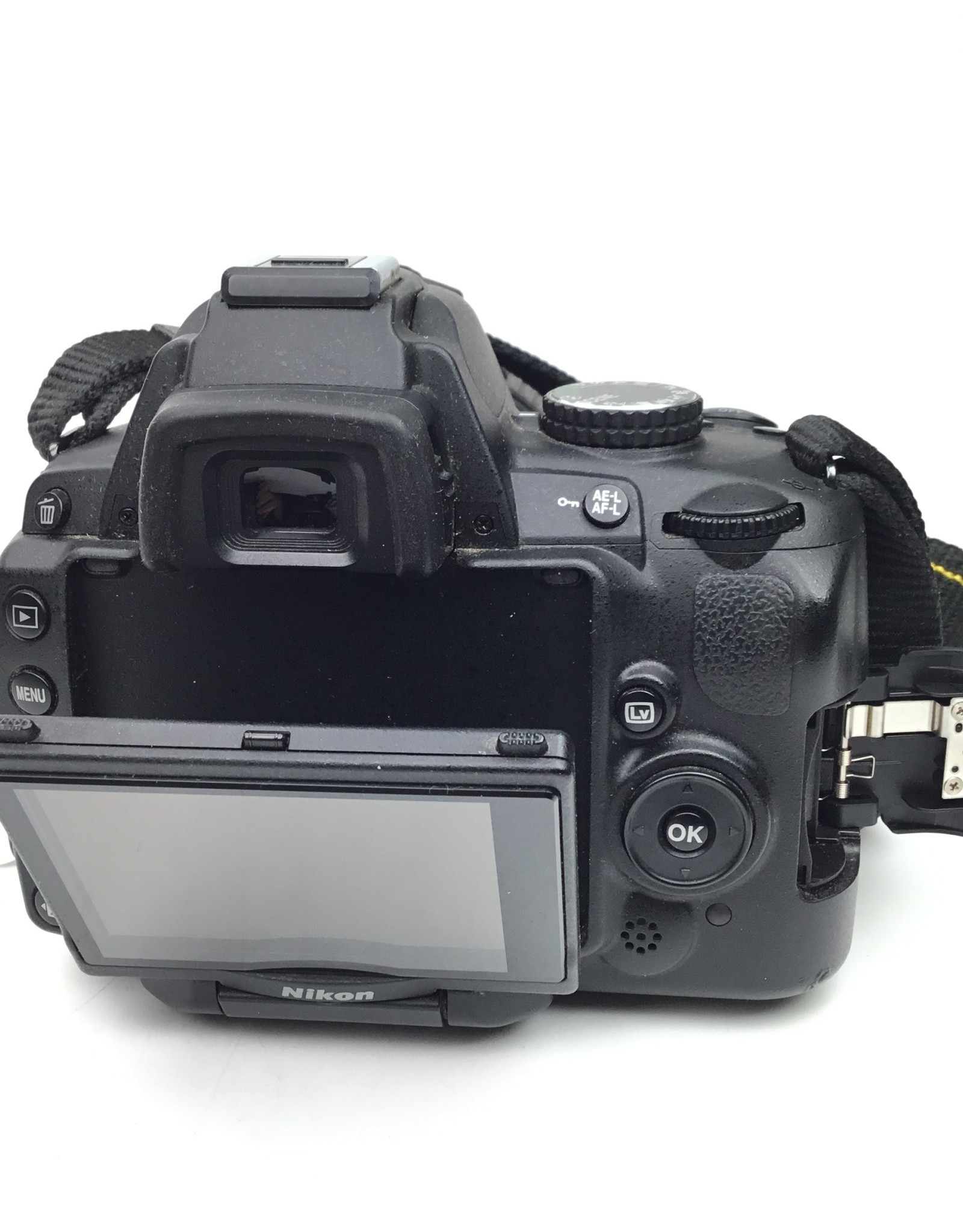 NIKON Nikon D5000 Camera w/ 18-55mm VR Used Good
