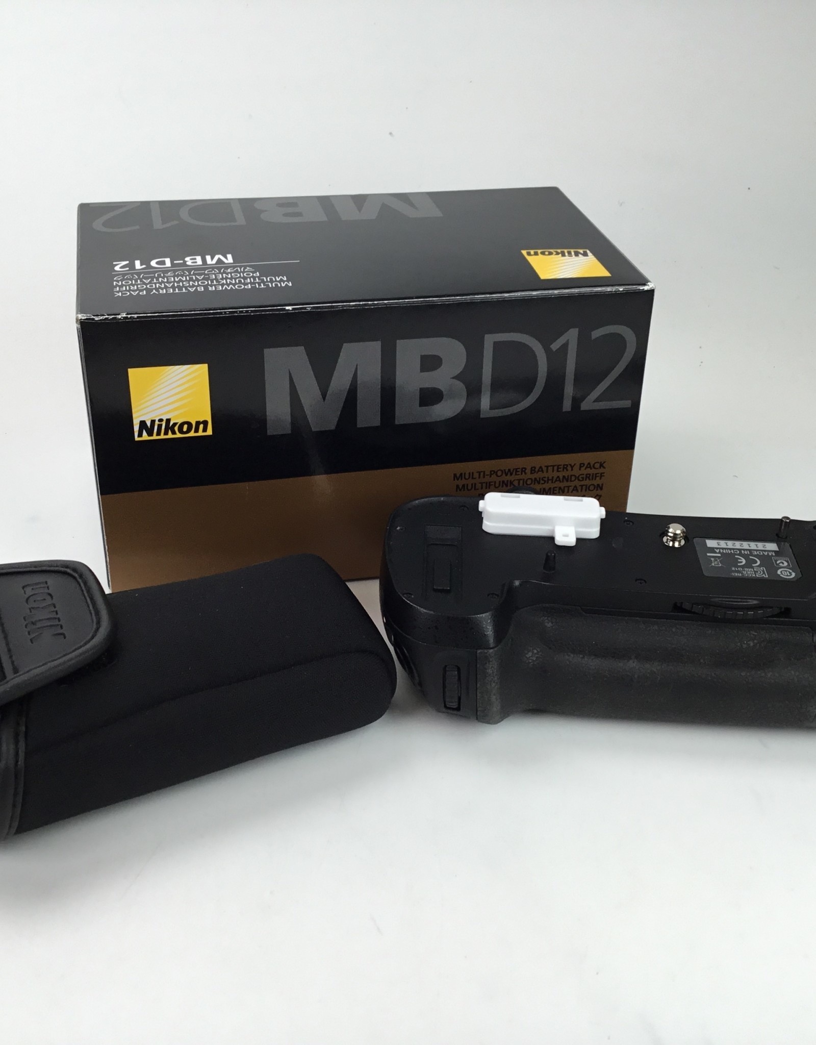 NIKON Nikon MD-D12 Batt. Grip Boxed both trays Used Mint