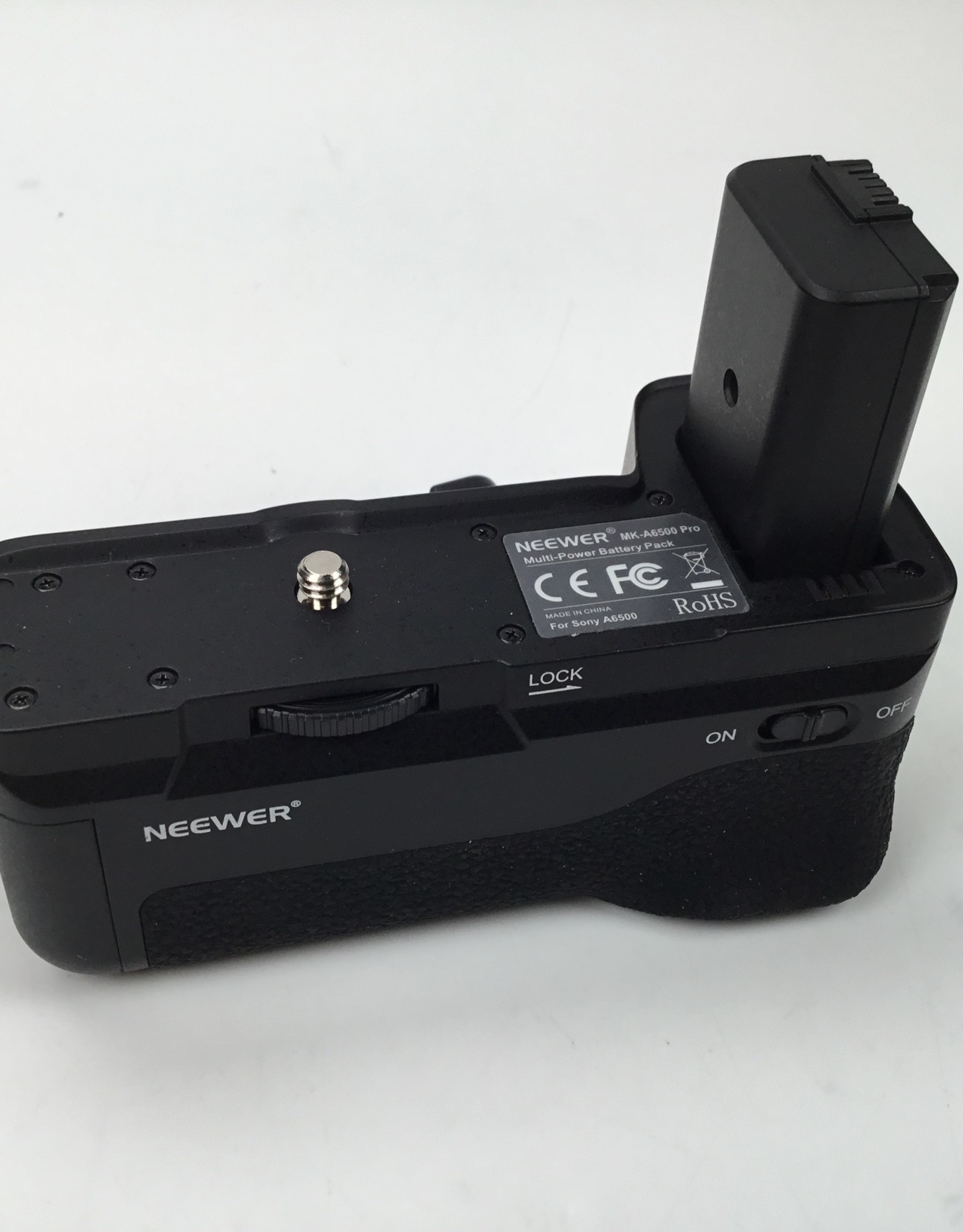 SONY Neewer MK-A6500 Battery Grip for Sony a6500 Used Good