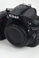 NIKON Nikon D5200 Camera Body Shutter Count 9417 Used Good