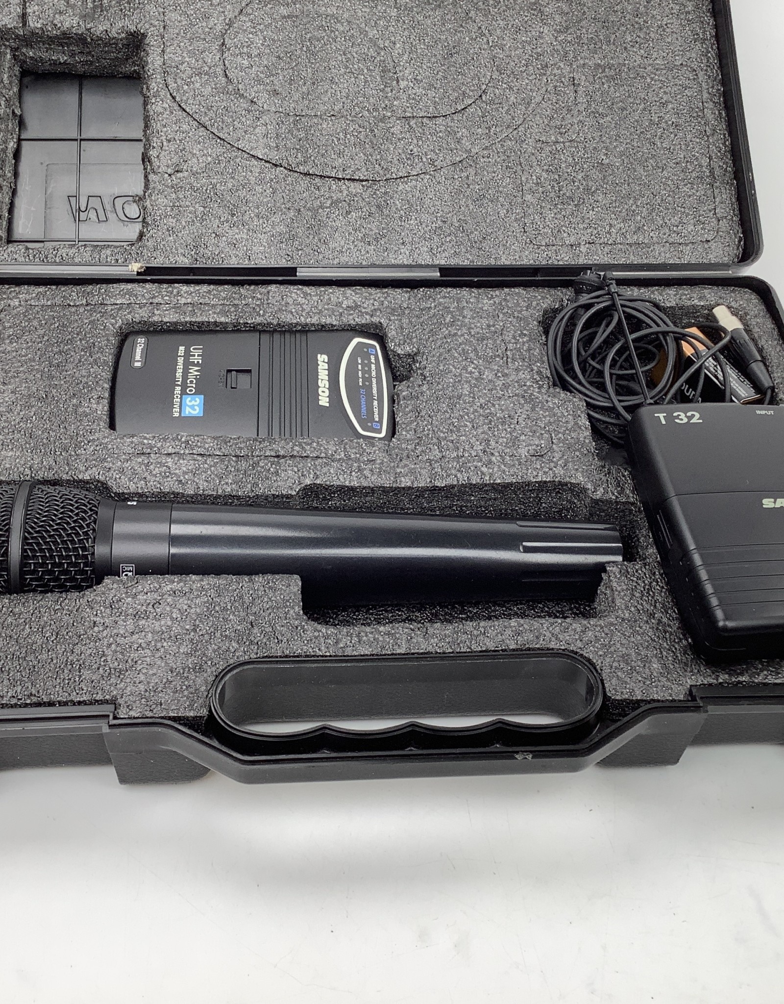 Samson Handheld Q mic w/ M32 RX & T32 TX Used Good