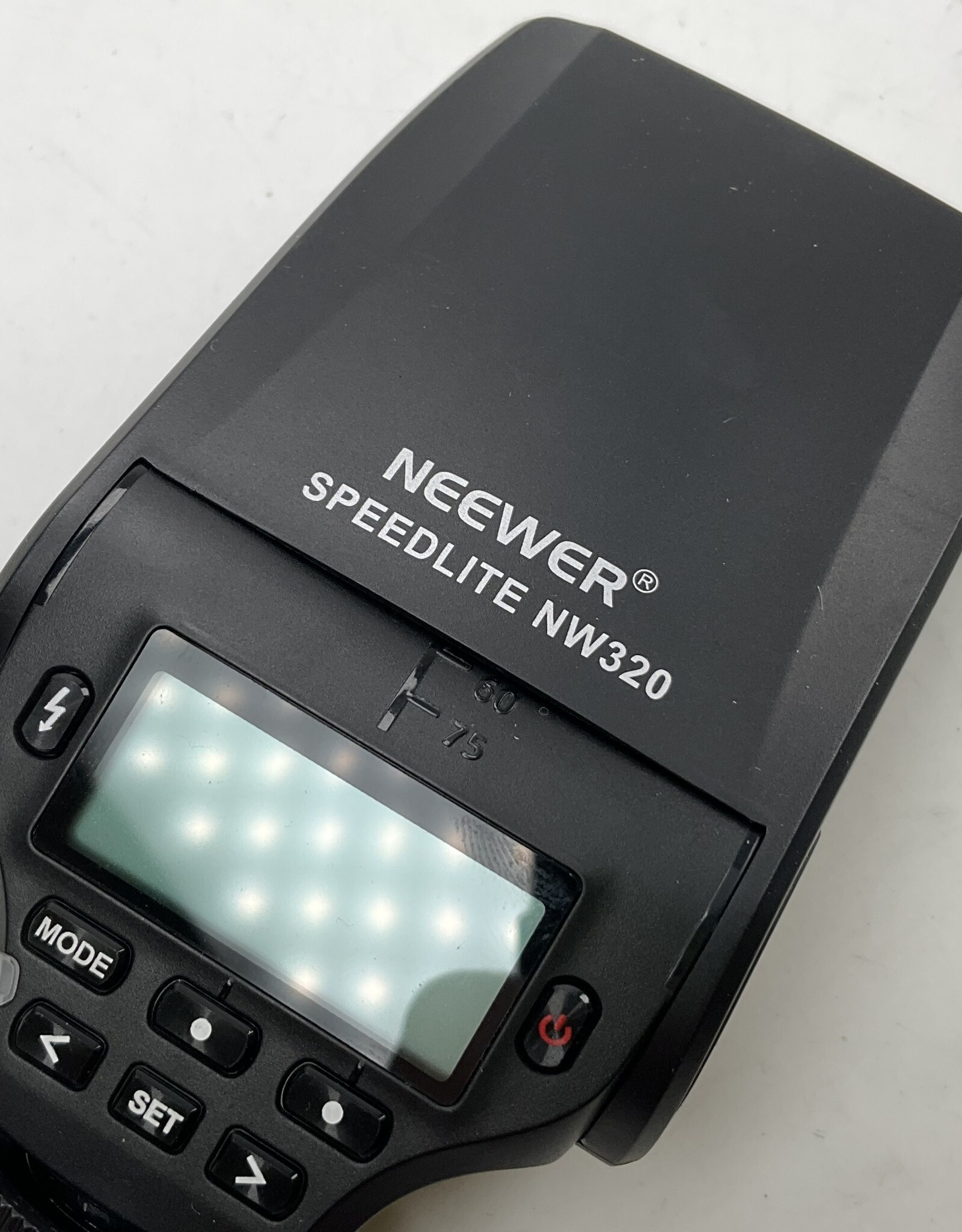 SONY Neewer Speedlite NW320 Flash for Sony Used Good