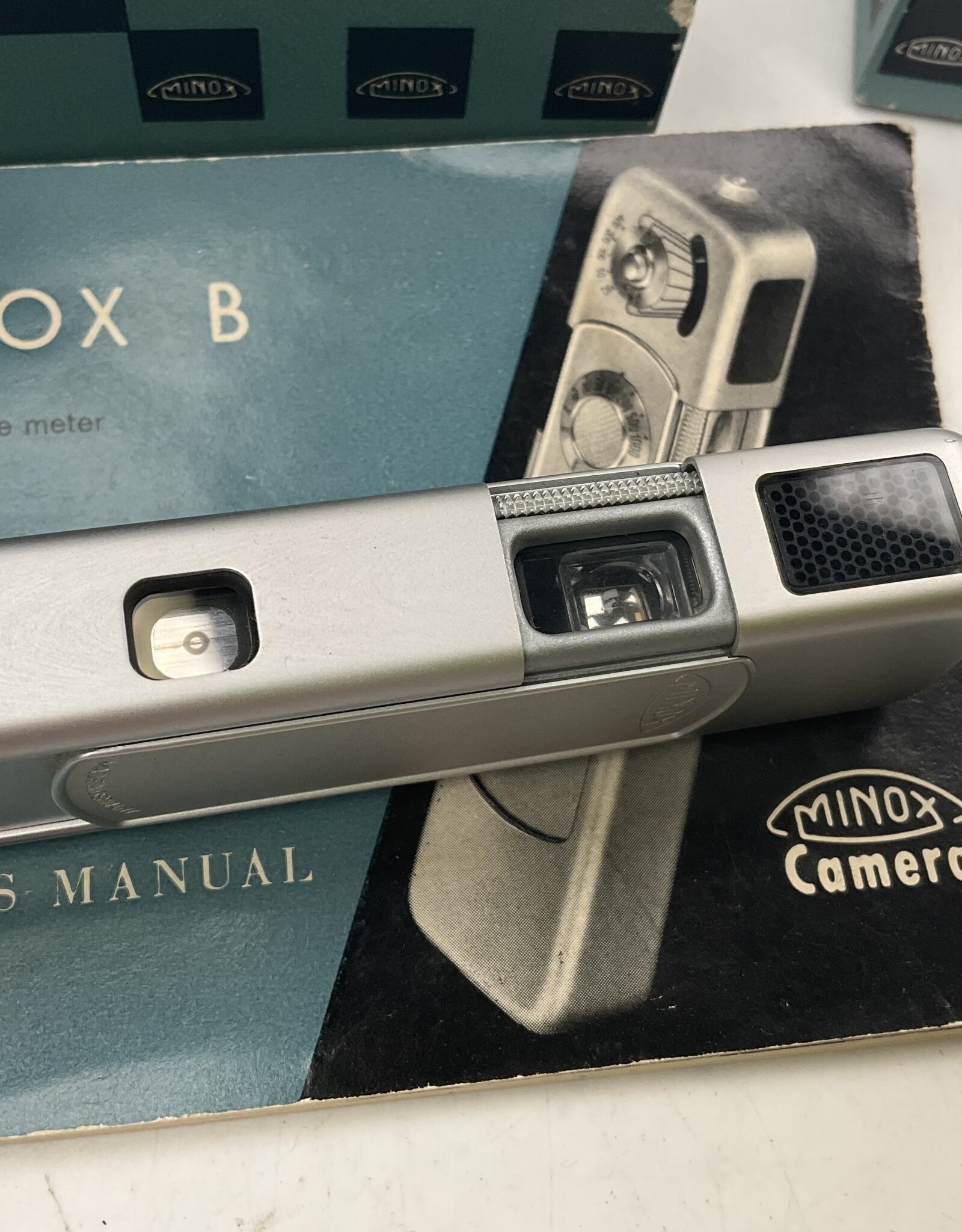 minox Minox B Outfit w/tripod adp, flash adp, binocullar adp, boxes Used EX