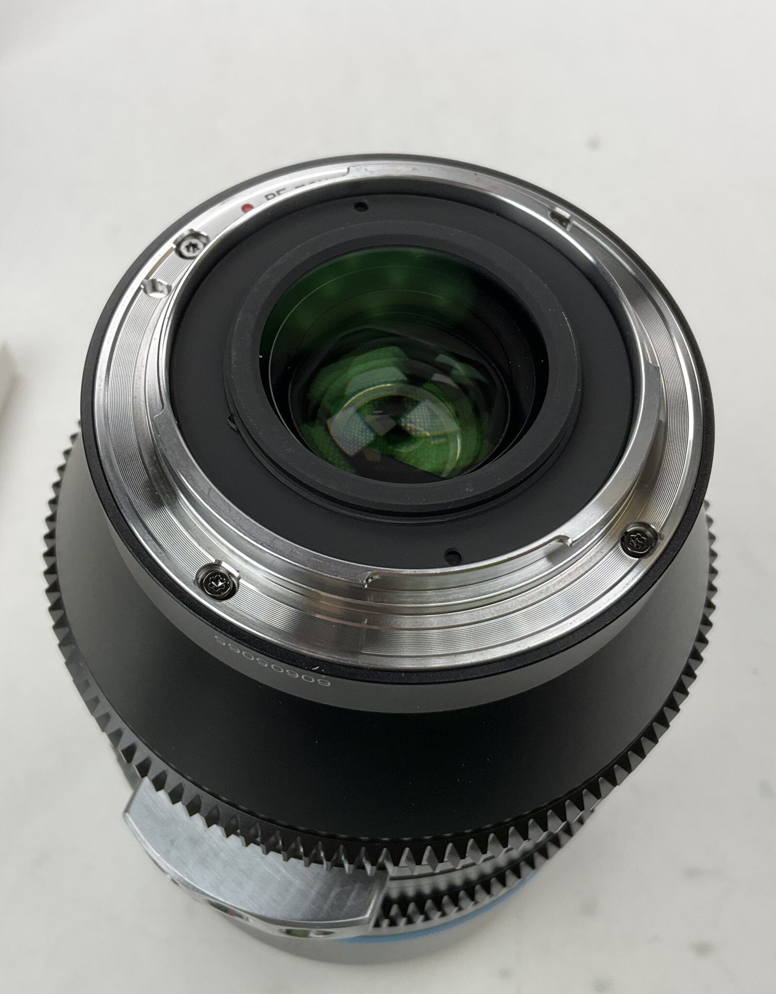 Sirui 50mm T2.9 1.6X Full Frame Anamorphic Lens for Canon RF in Box Used EX