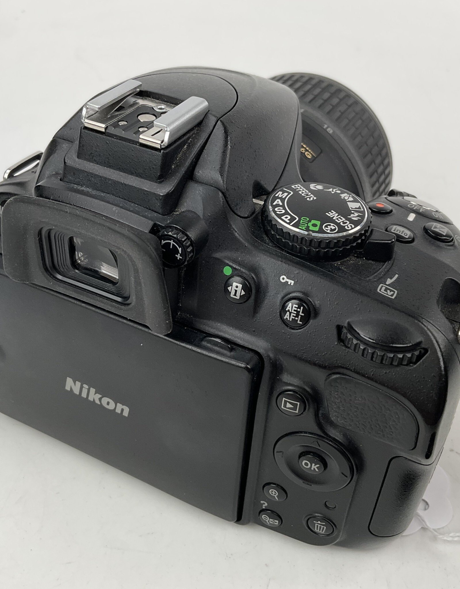 NIKON D5100 Camera w/ 18-55mm Used Fair