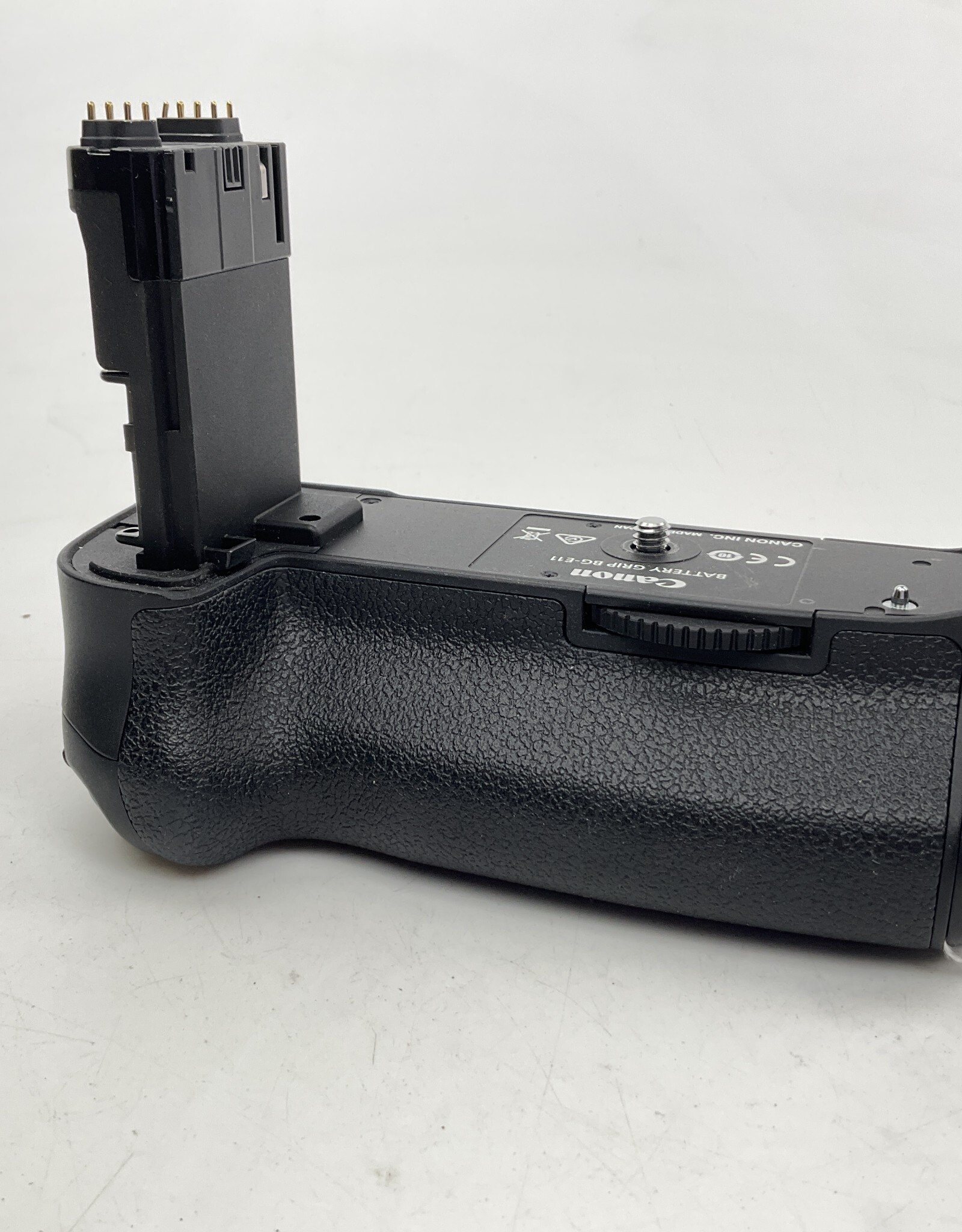 CANON Canon Battery Grip BG-E11 for 5D Mark III Used Fair