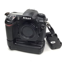 NIKON Nikon D200 Camera w/ Hahnel Grip Used Good