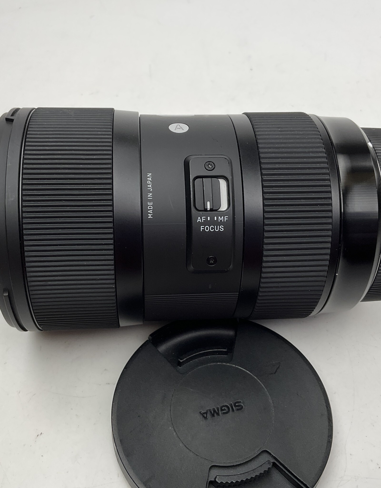 SIGMA Sigma Art 18-35mm f1.8 DC Lens No Hood for Canon Used Good