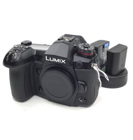 Lumix Panasonic Lumix G9 Camera w/ Charger Used Good