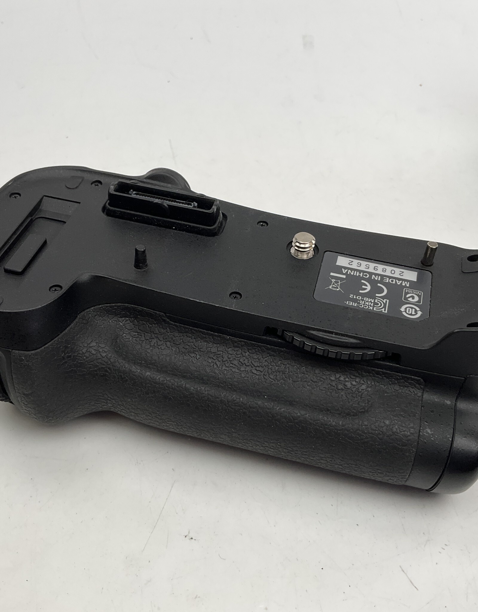 Nikon MB-D12 Battery Grip for D810 Used Good - Biggs Camera
