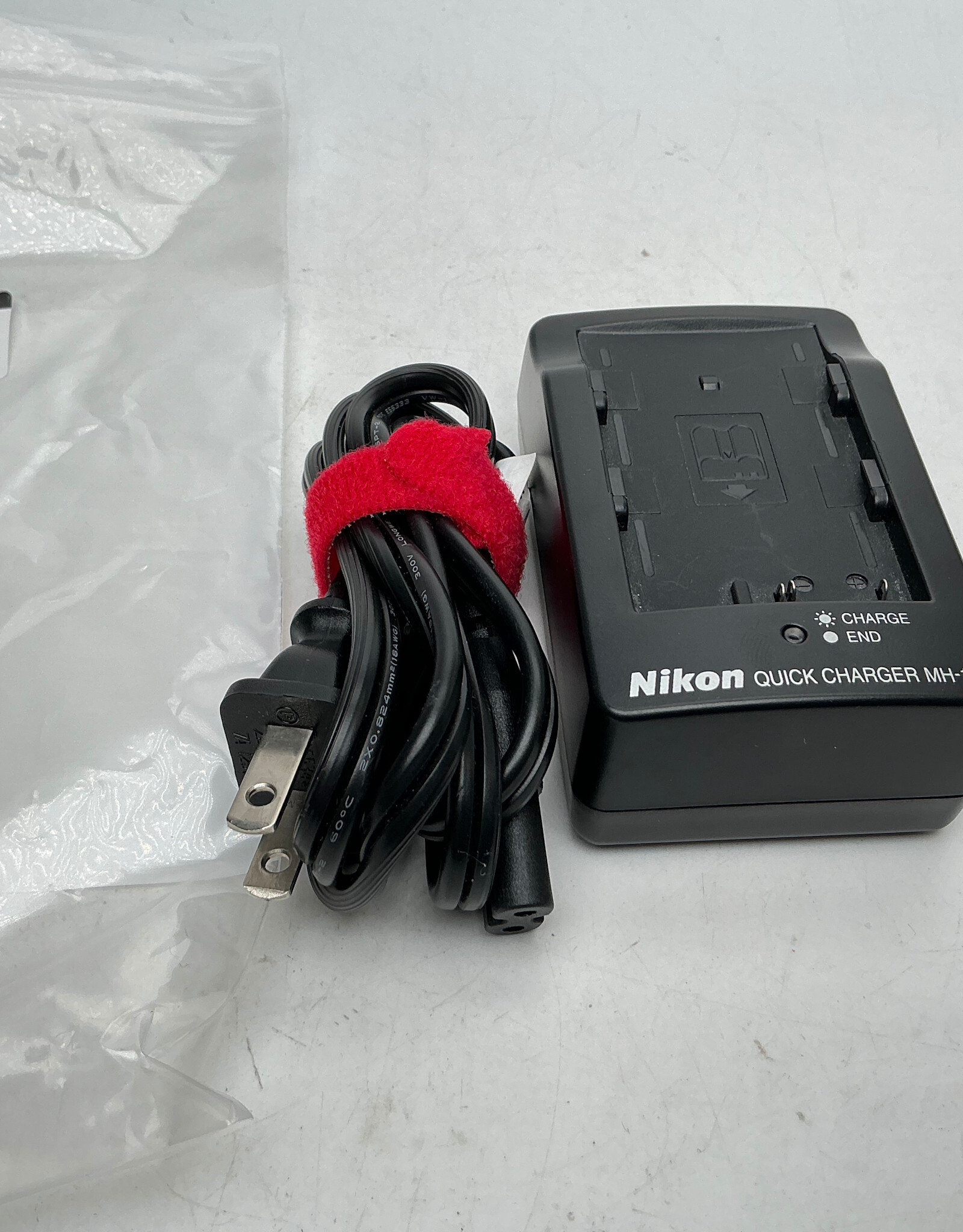 NIKON Nikon MH-18a Battery Charger Used Good