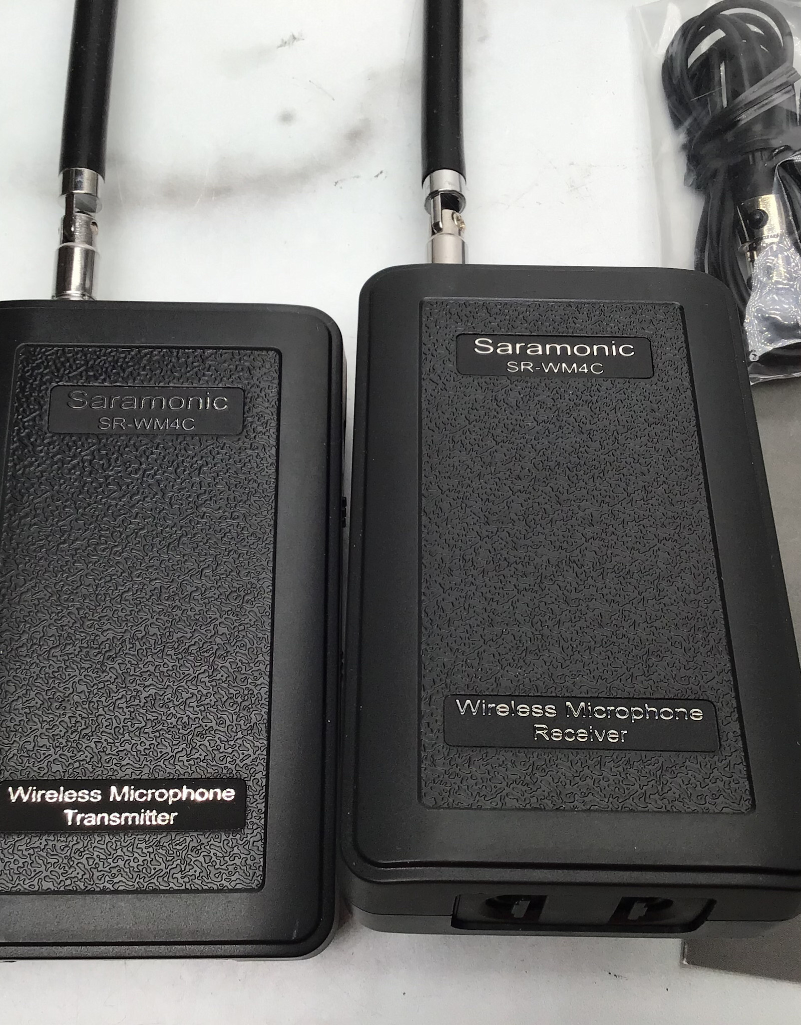 Saramonic SR-WM4C Wireless Mic Set Used Good