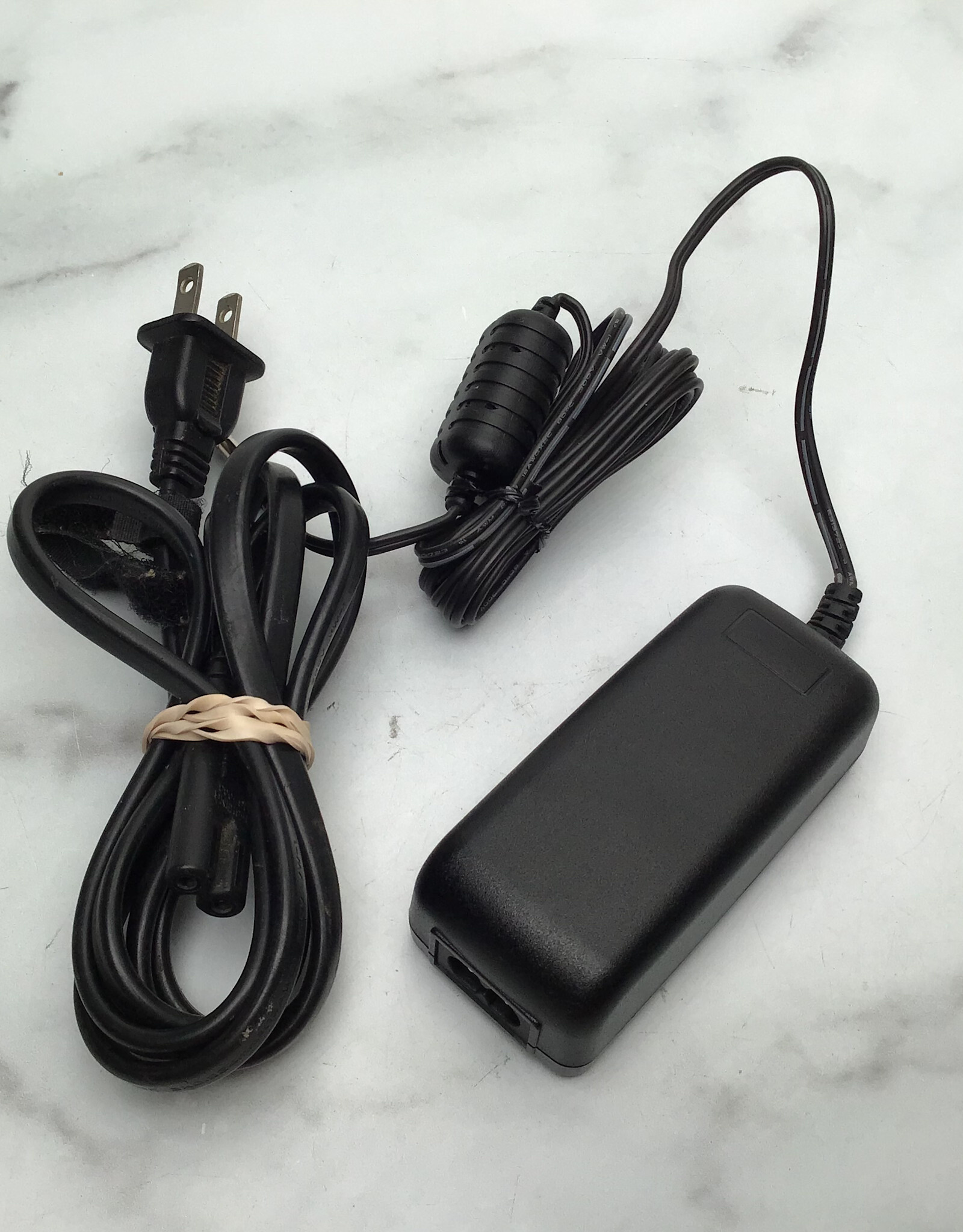 FUJI Fuji AC-9VS AC Power Adapter Used Good