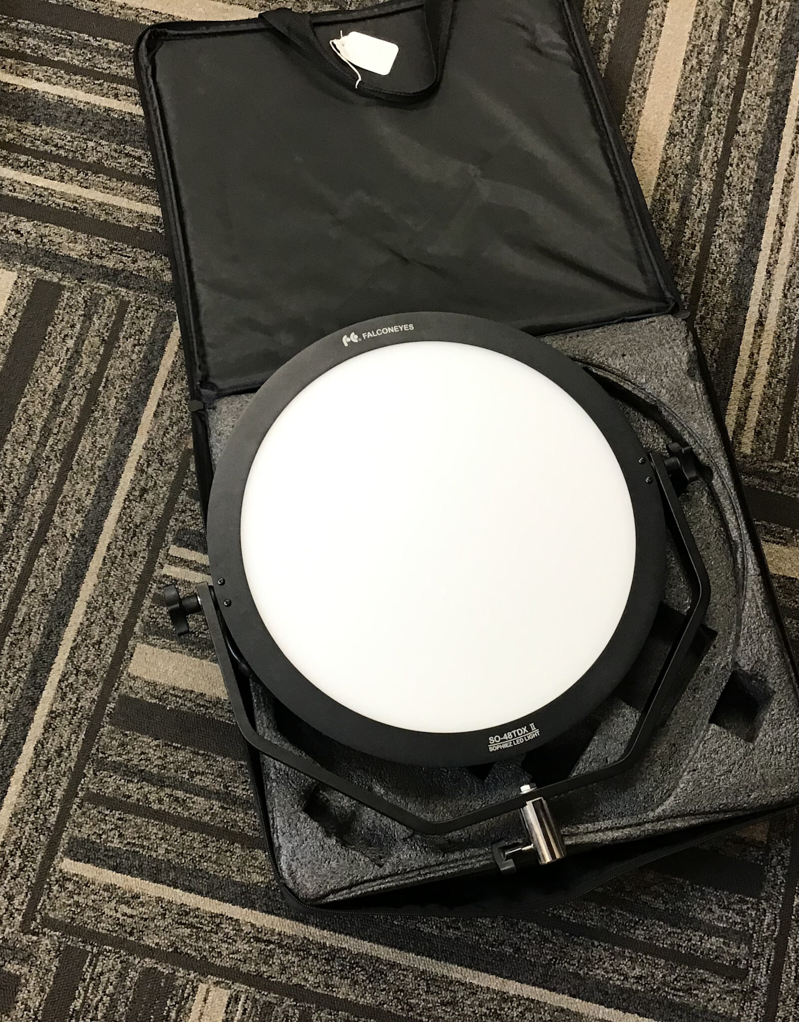 Falconeyes Falconeyes so-48tdx II LED Light Used Good
