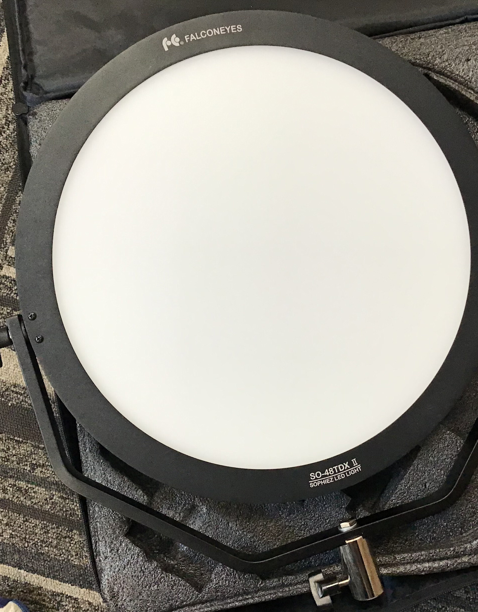 Falconeyes Falconeyes so-48tdx II LED Light Used Good