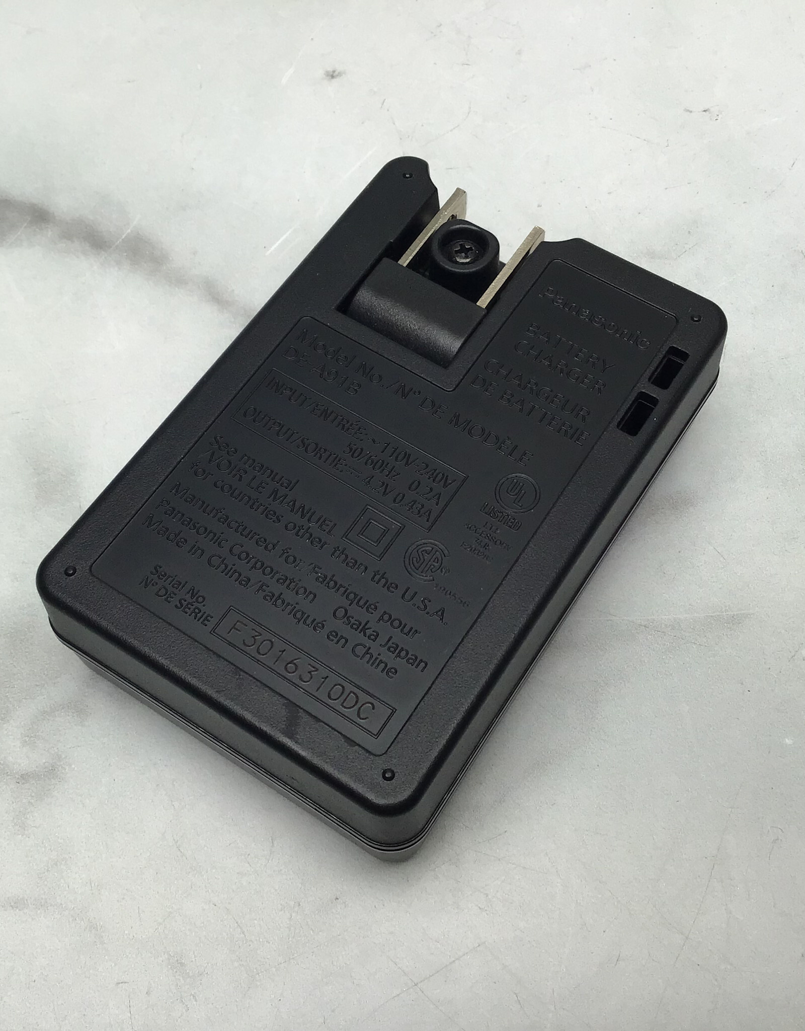 PANASONIC Panasonic Lumix DE-A91 Battery Charger Used Good