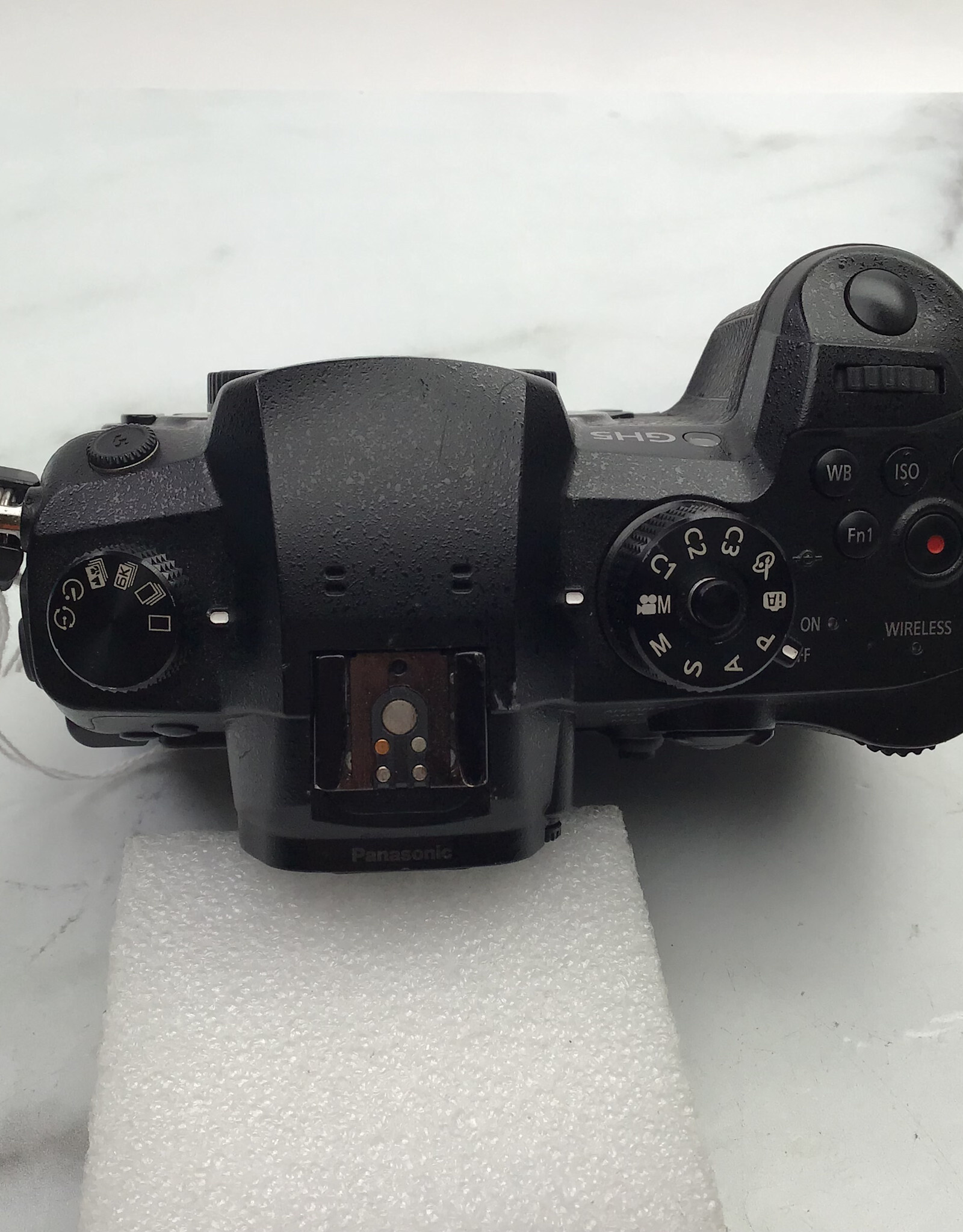 PANASONIC Panasonic GH5 Camera No Charger Used Fair