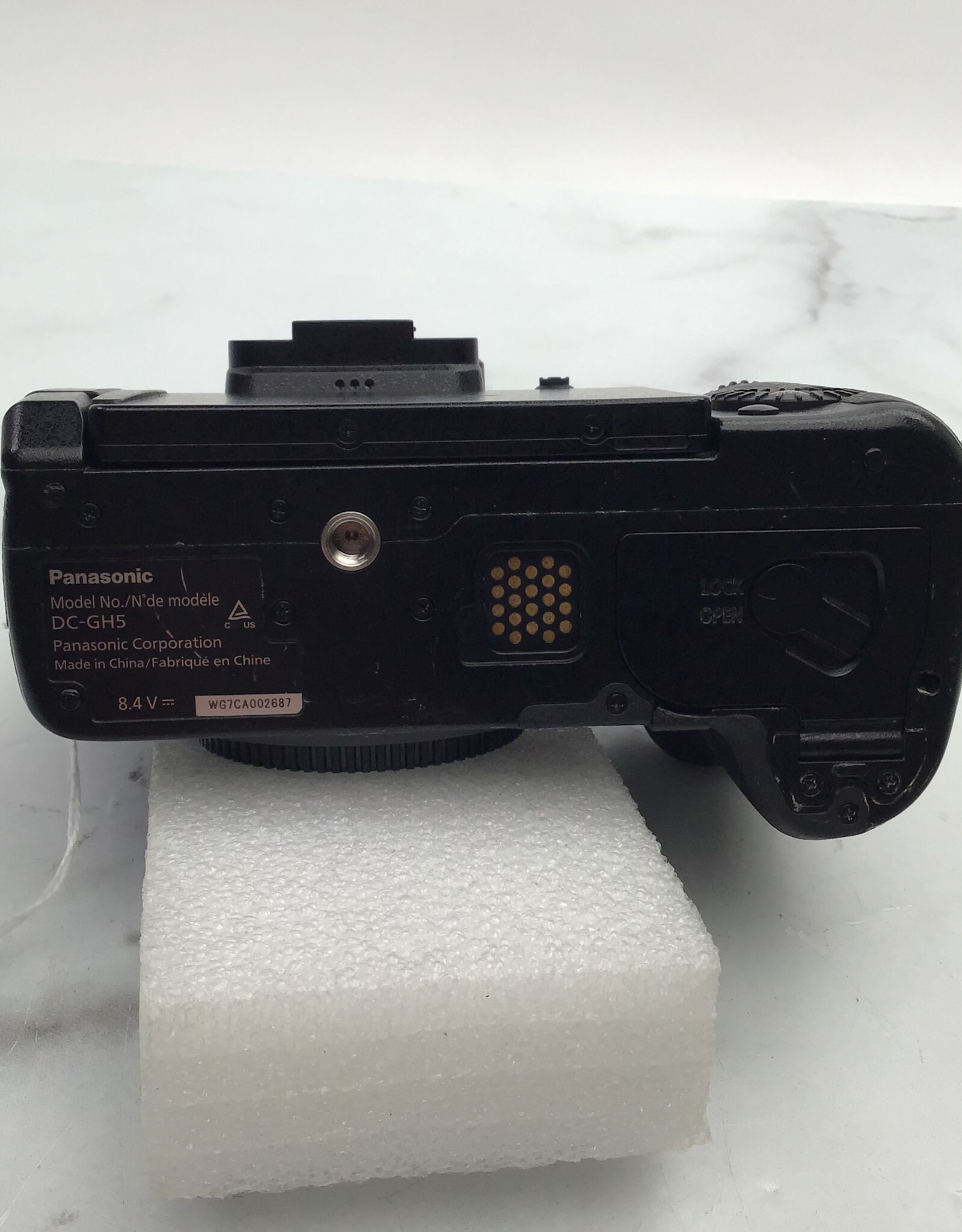 PANASONIC Panasonic GH5 Camera No Charger Used Fair