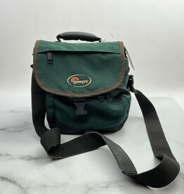 LOWEPRO Lowpro Nova Mini Green cameraa Bag Used Fair
