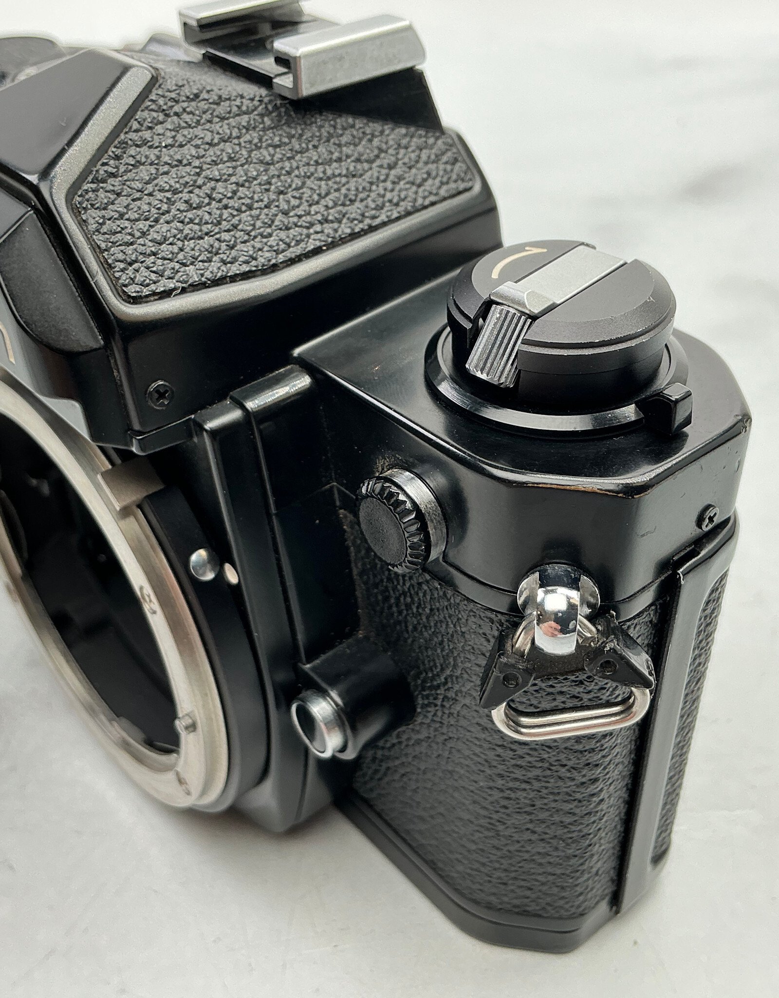 NIKON Nikon FM Black Camera Winding won't stop Used BGN