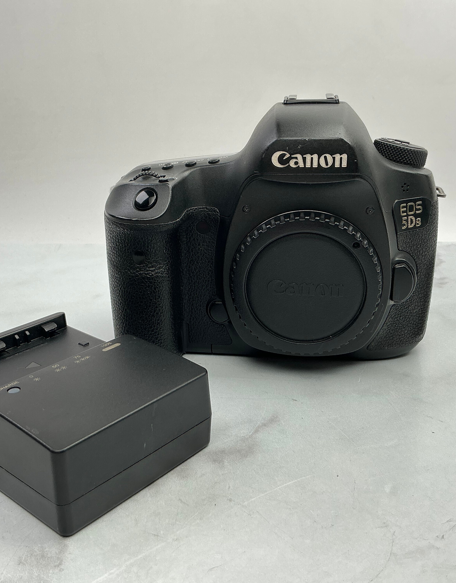 CANON Canon EOS 5Ds Camera  W/ Charger Used Fair