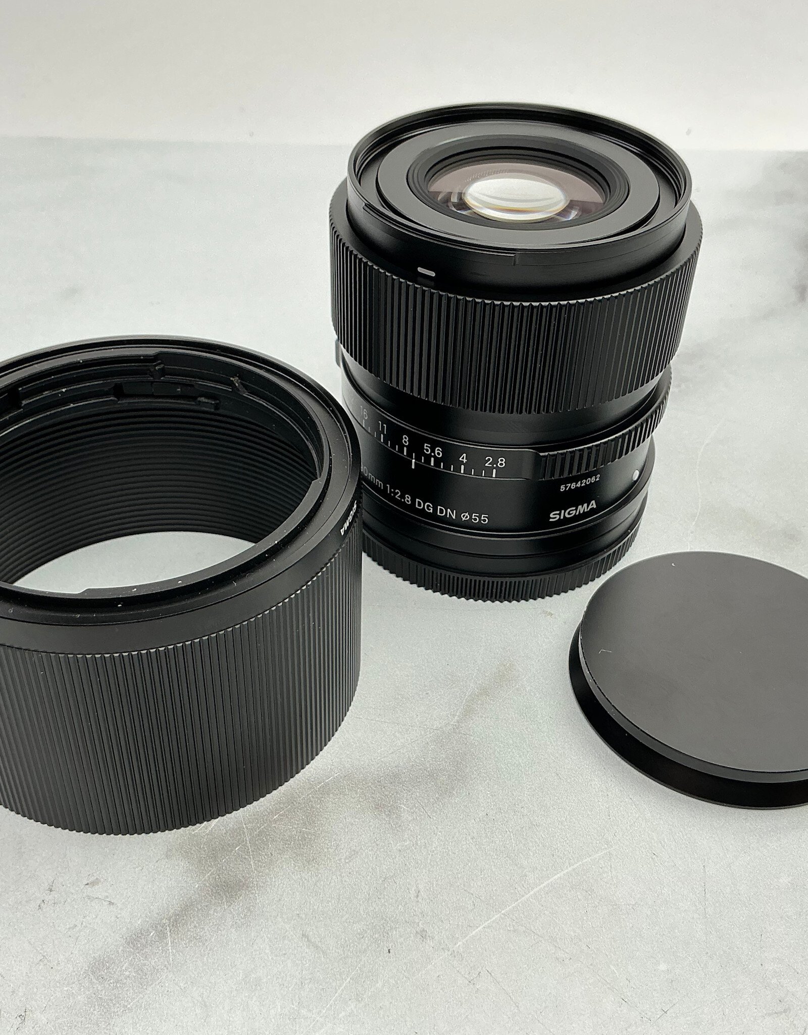 SIGMA Sigma 90mm f2.8 DG DN Contemporary Lens for L Mount Used Good