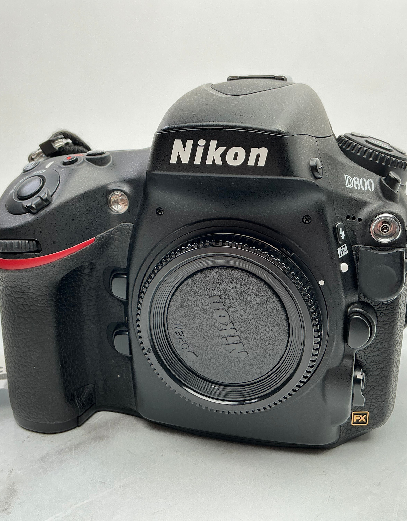 NIKON Nikon D800 Camera Body w/ Charger Shutter Count 11500 Used Good
