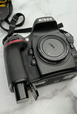 NIKON Nikon D800 Camera Body w/ Charger Shutter Count 11500 Used Good