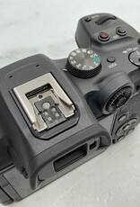 CANON Canon R7 Camera Body w/ Charger Used Good