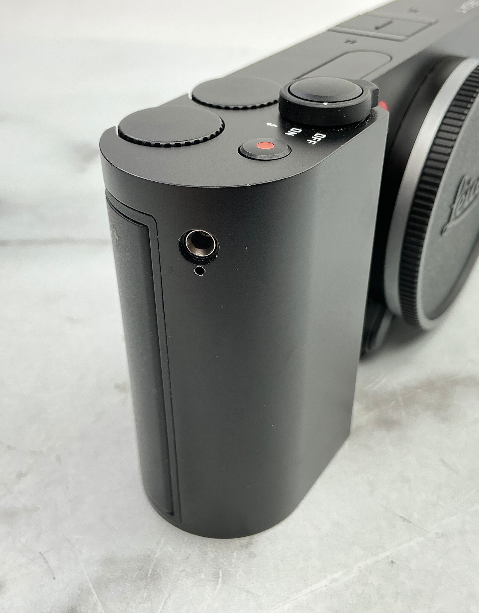 Leica Leica T Type 701 Camera w/ Charger Used EX