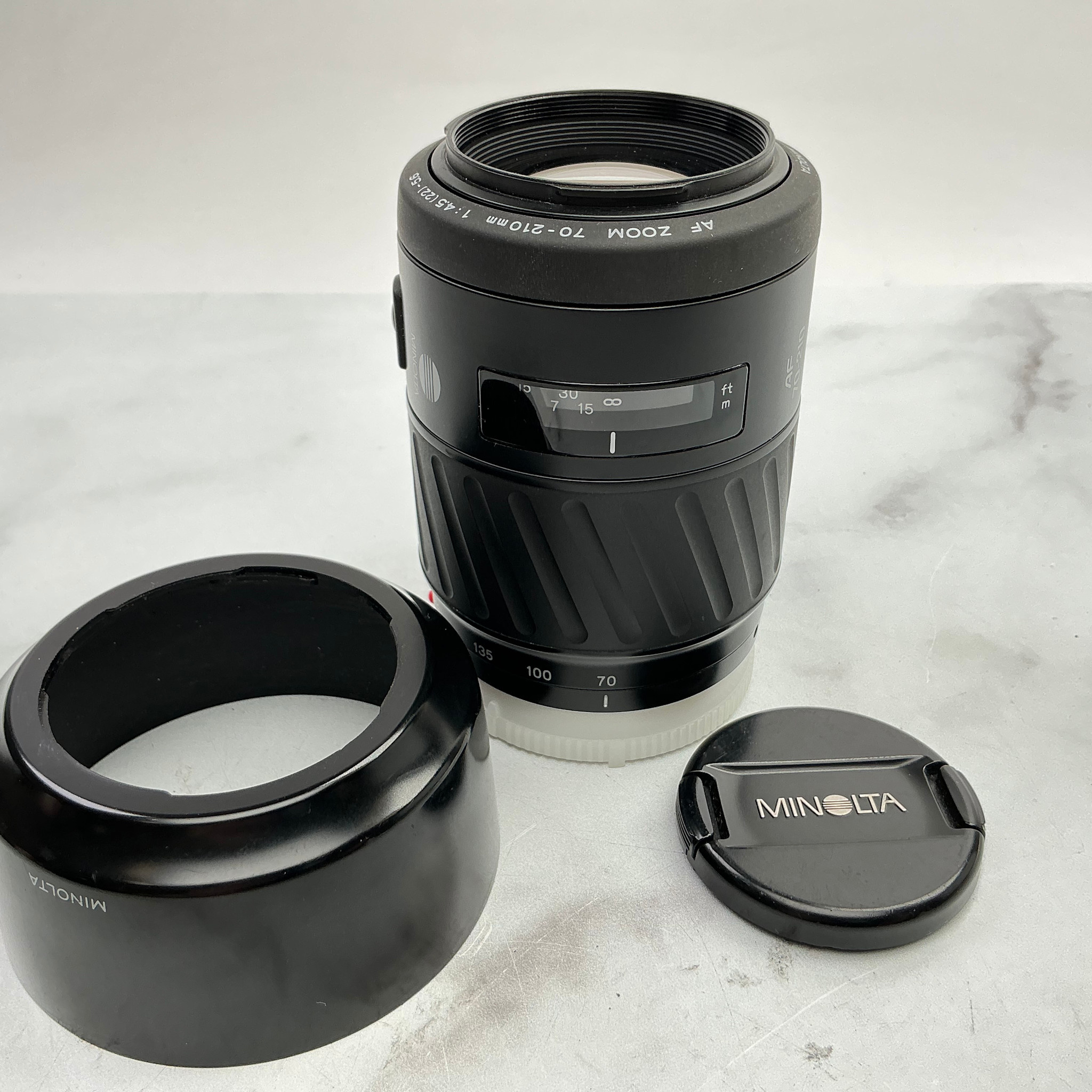 Minolta AF Zoom 70/210 mm F4 Beer Can Full Frame pour Sony et Minolta AF