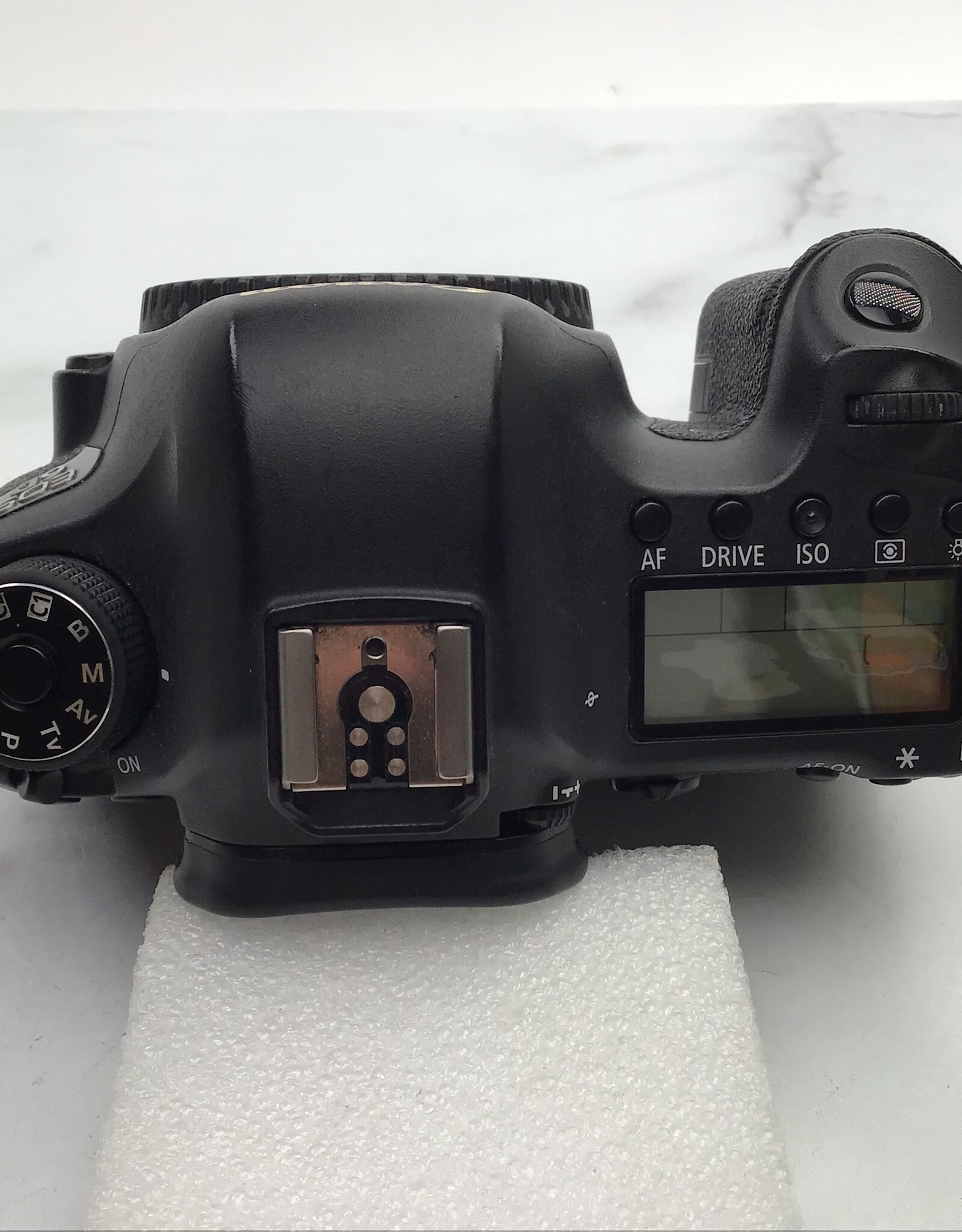 CANON Canon 6D Camera Body w/ Charger Used Fair