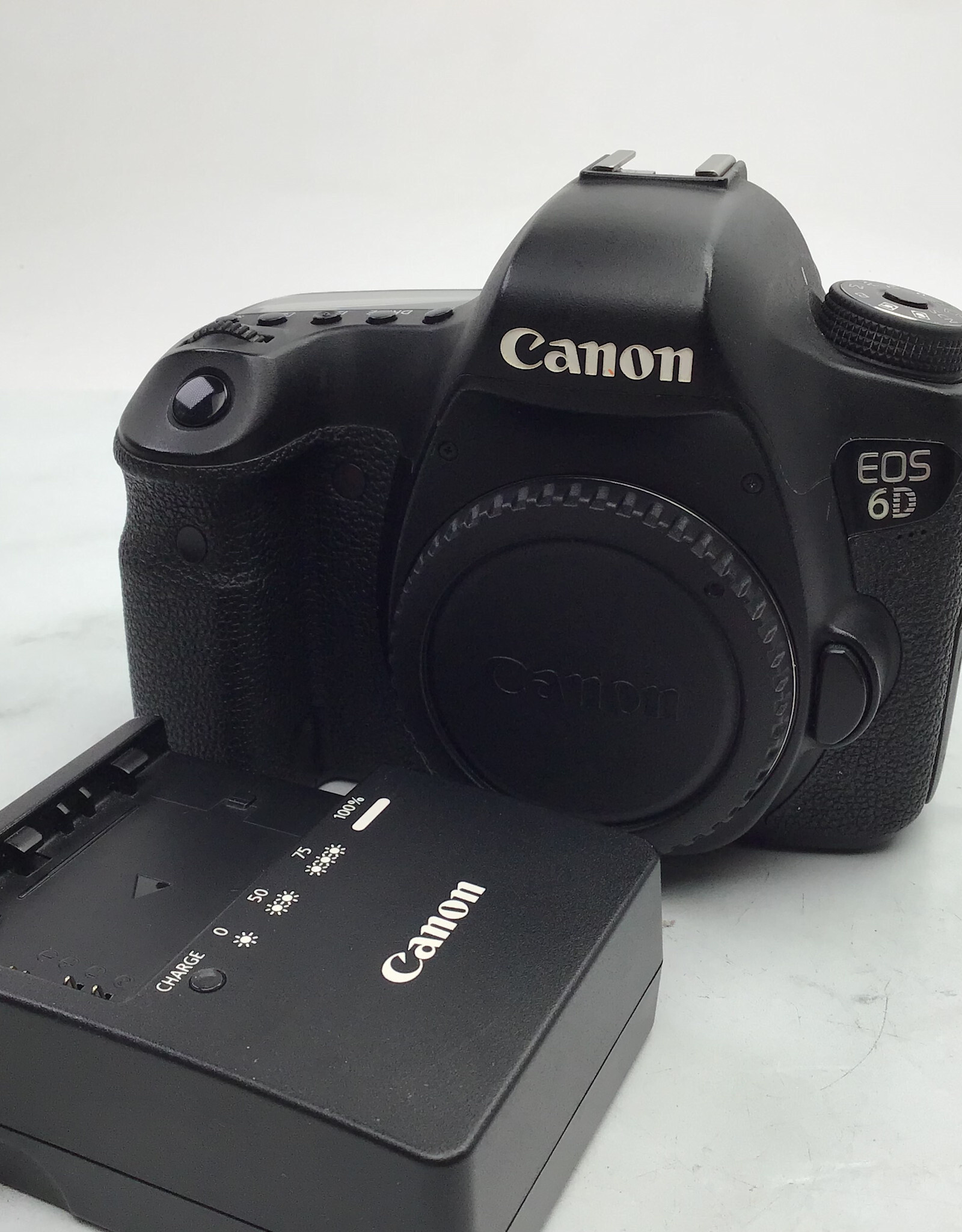CANON Canon 6D Camera Body w/ Charger Used Fair