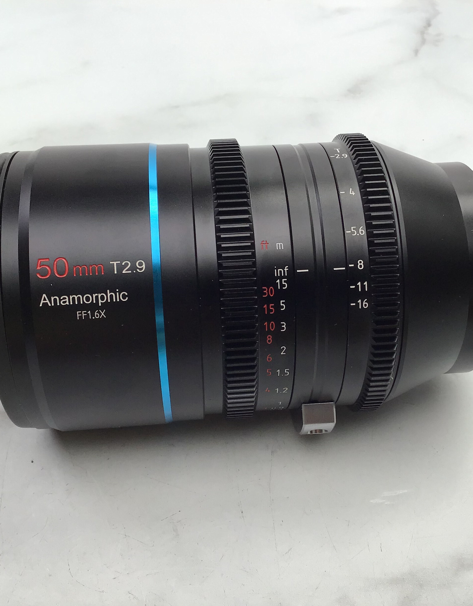 Sirui 50mm T2.9 1.6X Anamorphic Lens for Canon RF in box Used Good