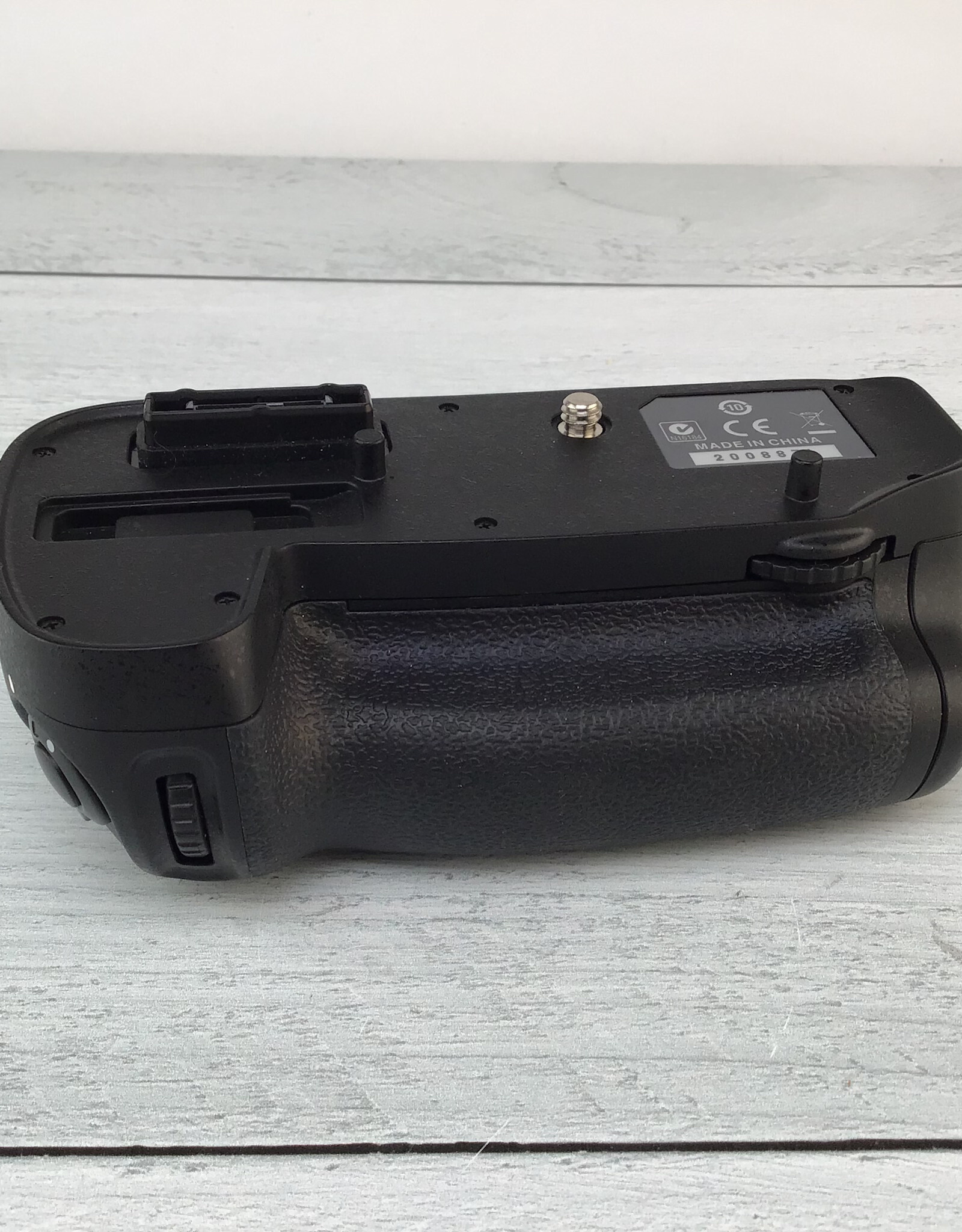 NIKON Nikon MB-D15 Battery Grip for D7200 Used Good