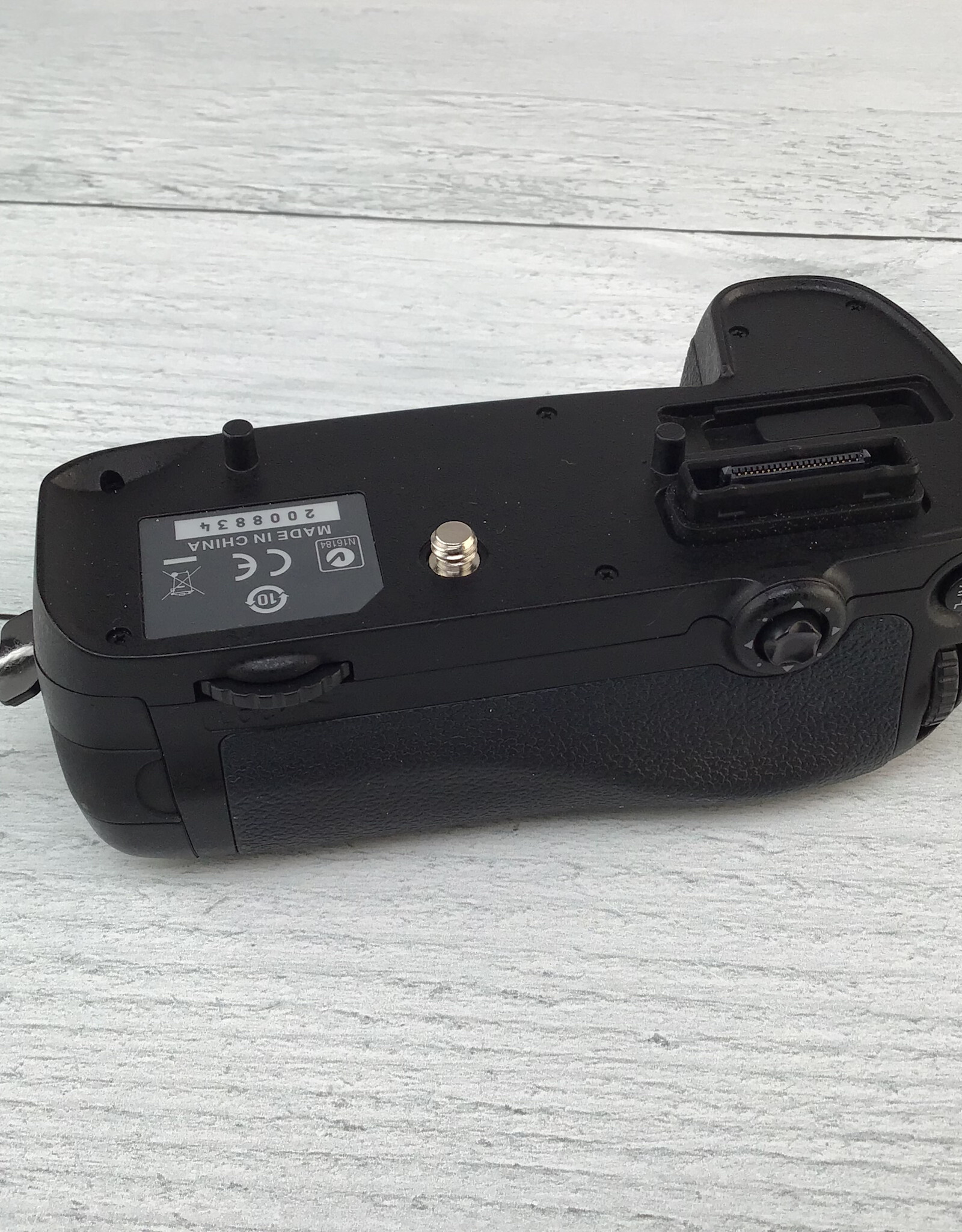 NIKON Nikon MB-D15 Battery Grip for D7200 Used Good