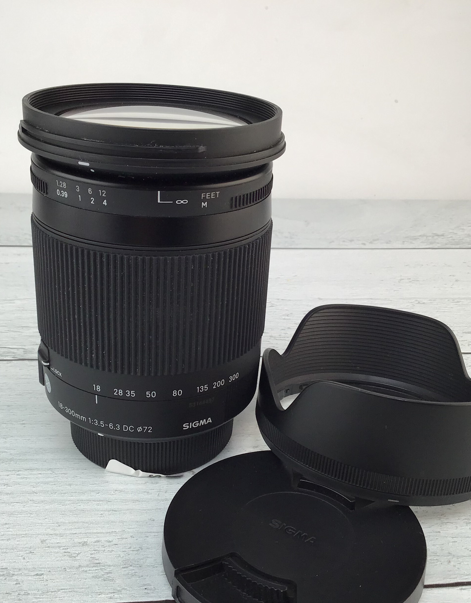 NIKON Sigma Contemporary 18-300mm f3.5-6.3 DC Lens for Nikon Used Good