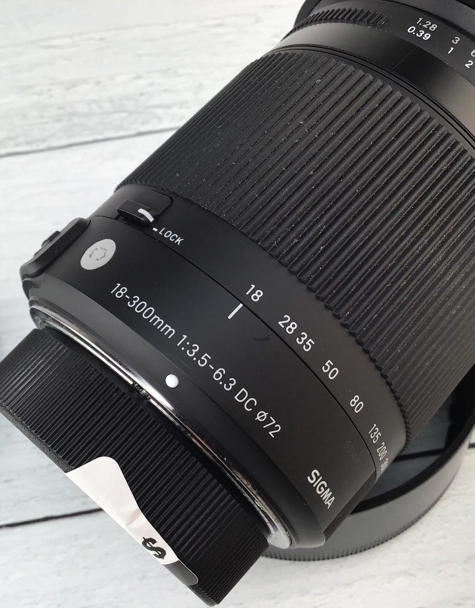 NIKON Sigma Contemporary 18-300mm f3.5-6.3 DC Lens for Nikon Used Good