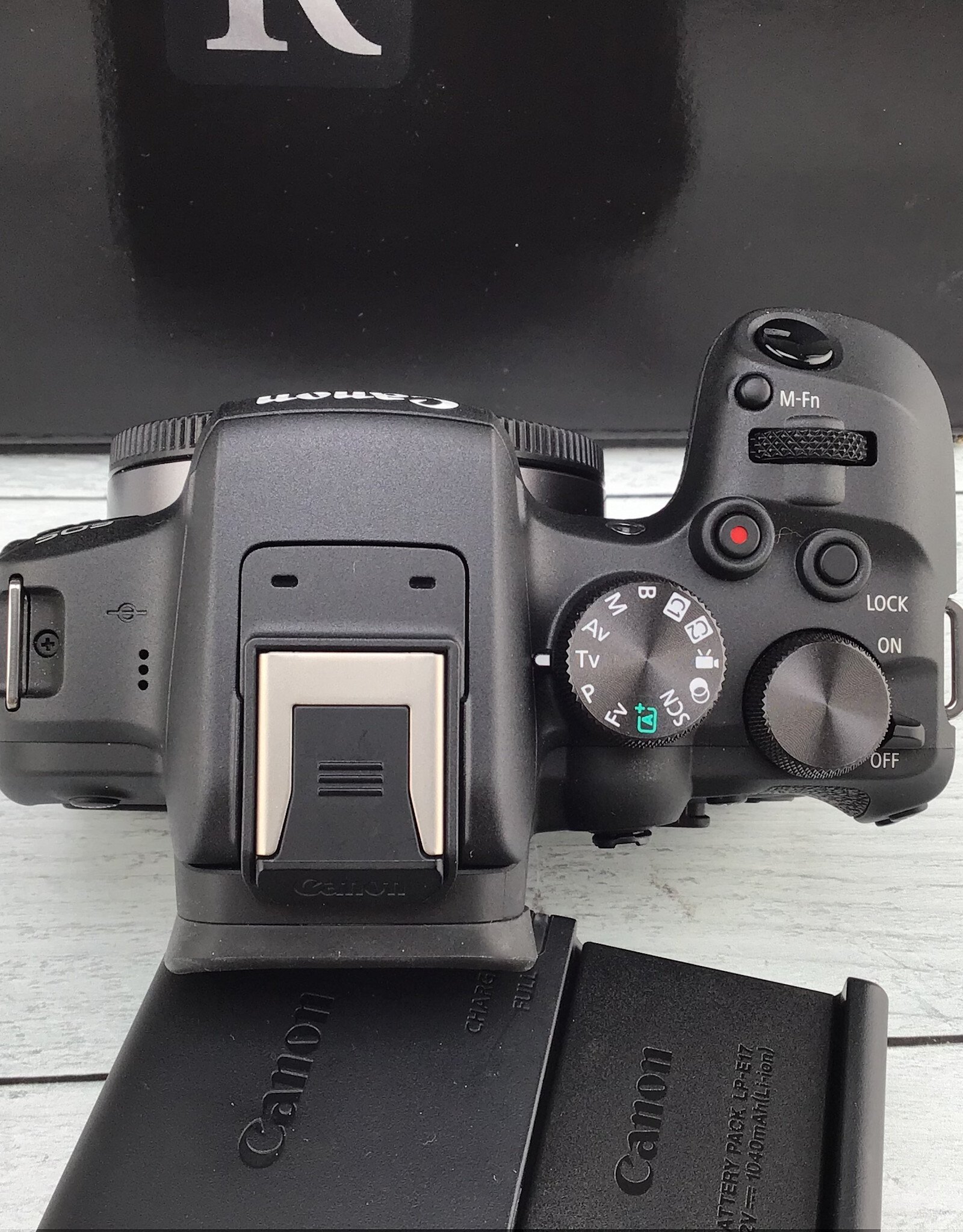 CANON Canon EOS R10 Camera Body in Box Used EX
