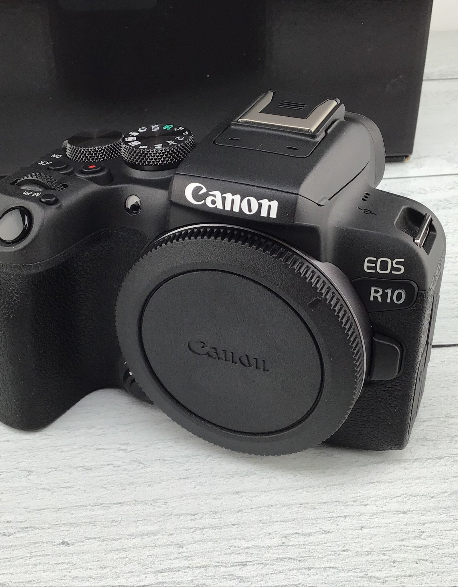 CANON Canon EOS R10 Camera Body in Box Used EX