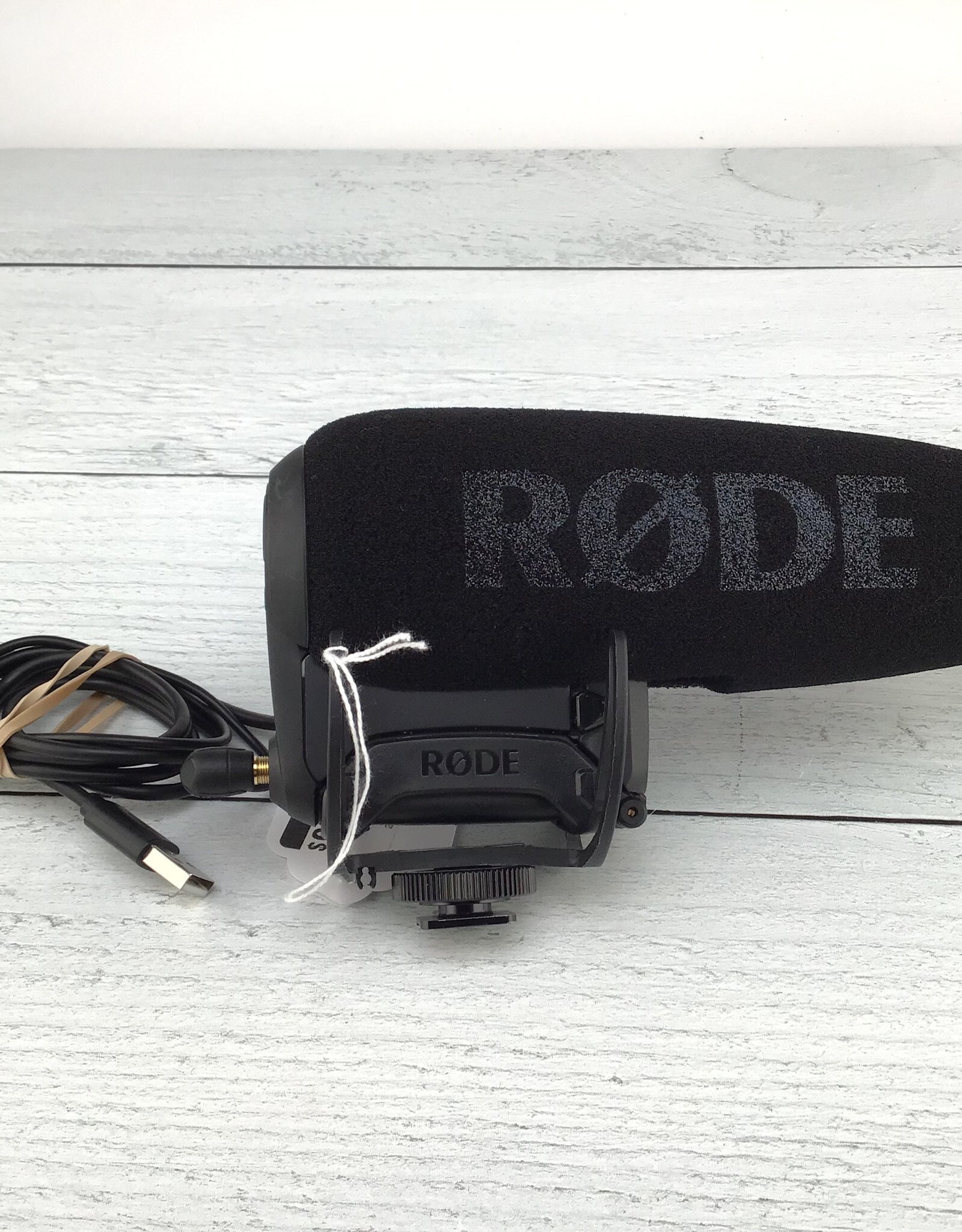 RODE Rode Video Mic Pro + w/cords Used Good