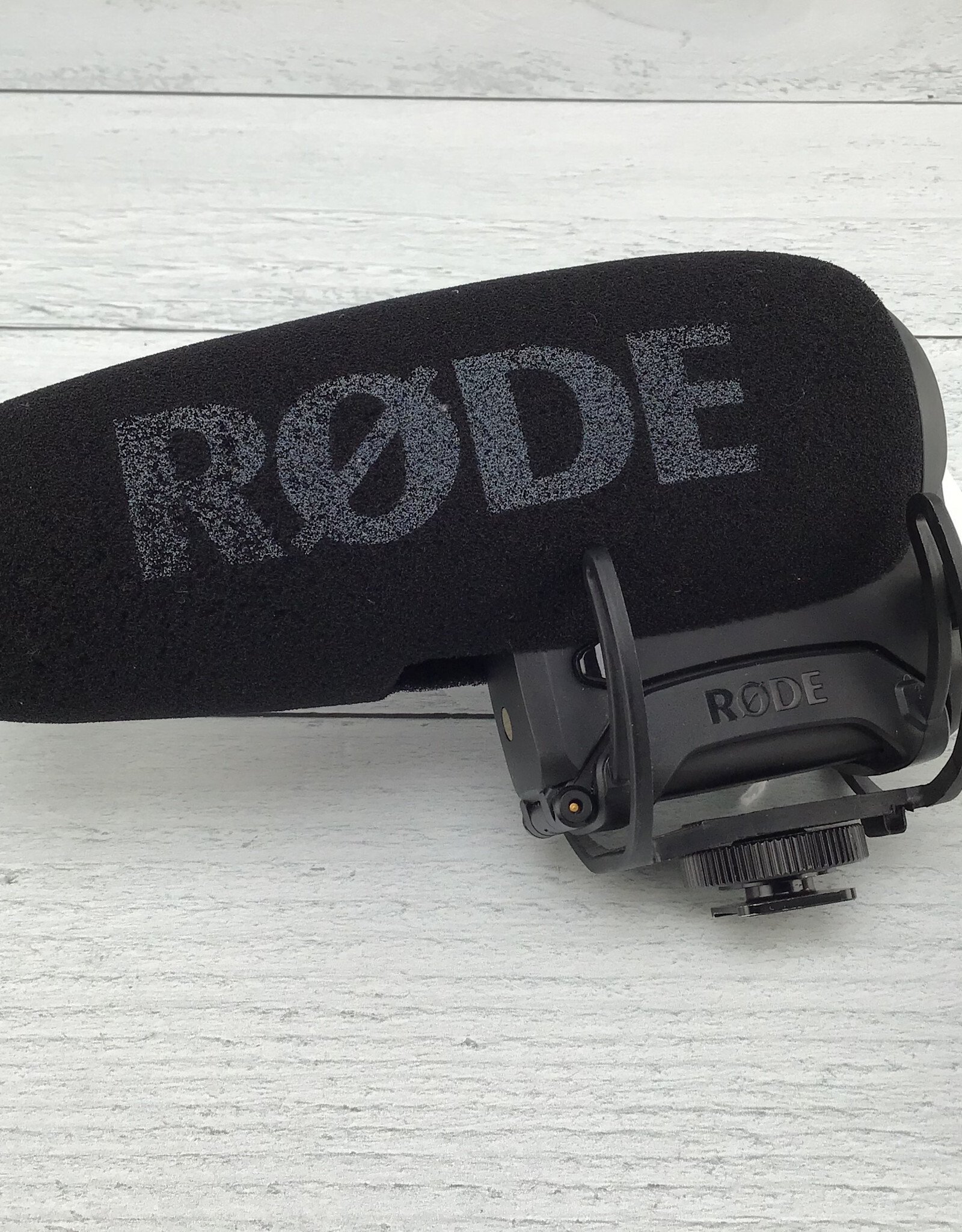 RODE Rode Video Mic PRO+ w/cords Used Good