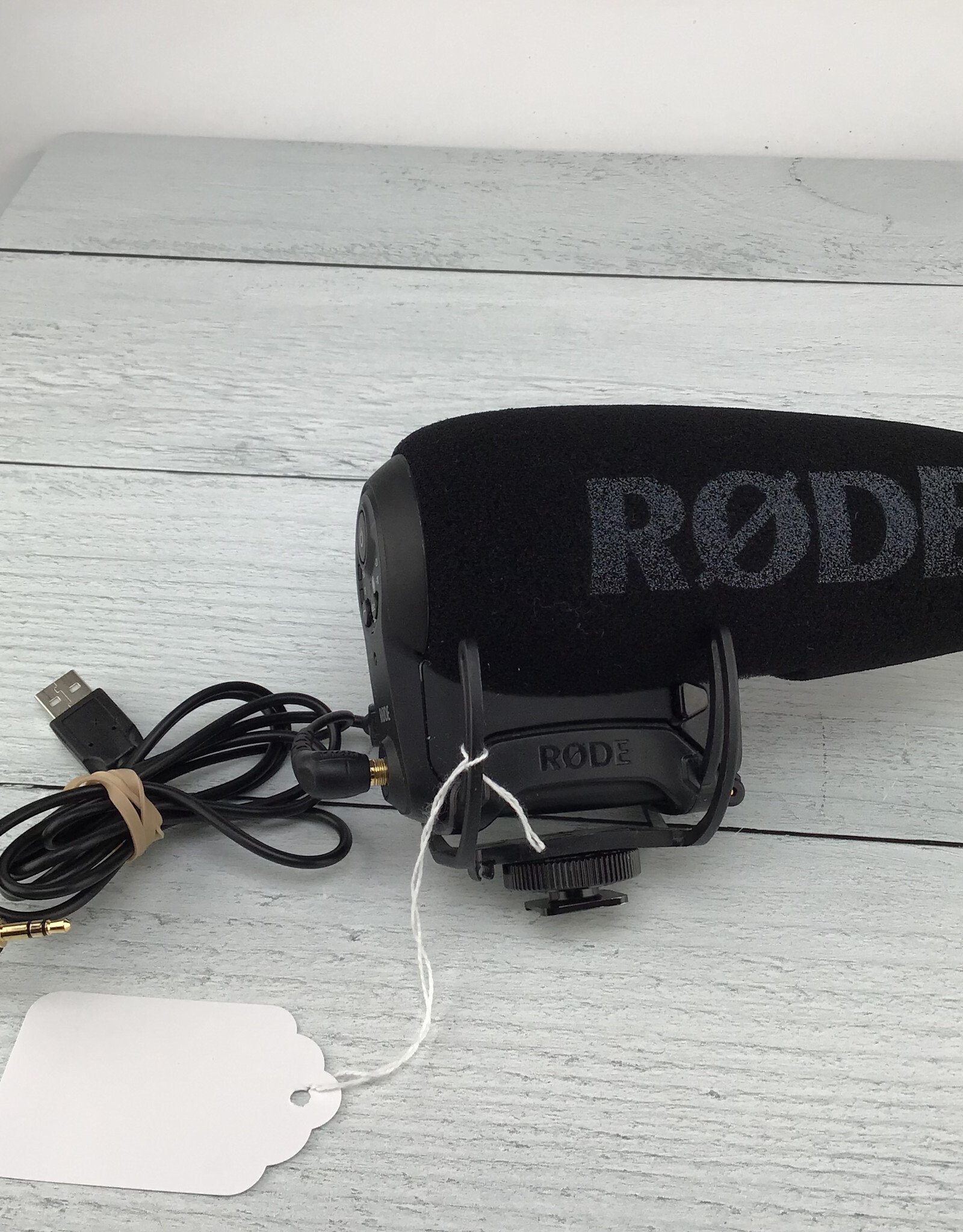 RODE Rode Video Mic PRO+ w/cords Used Good