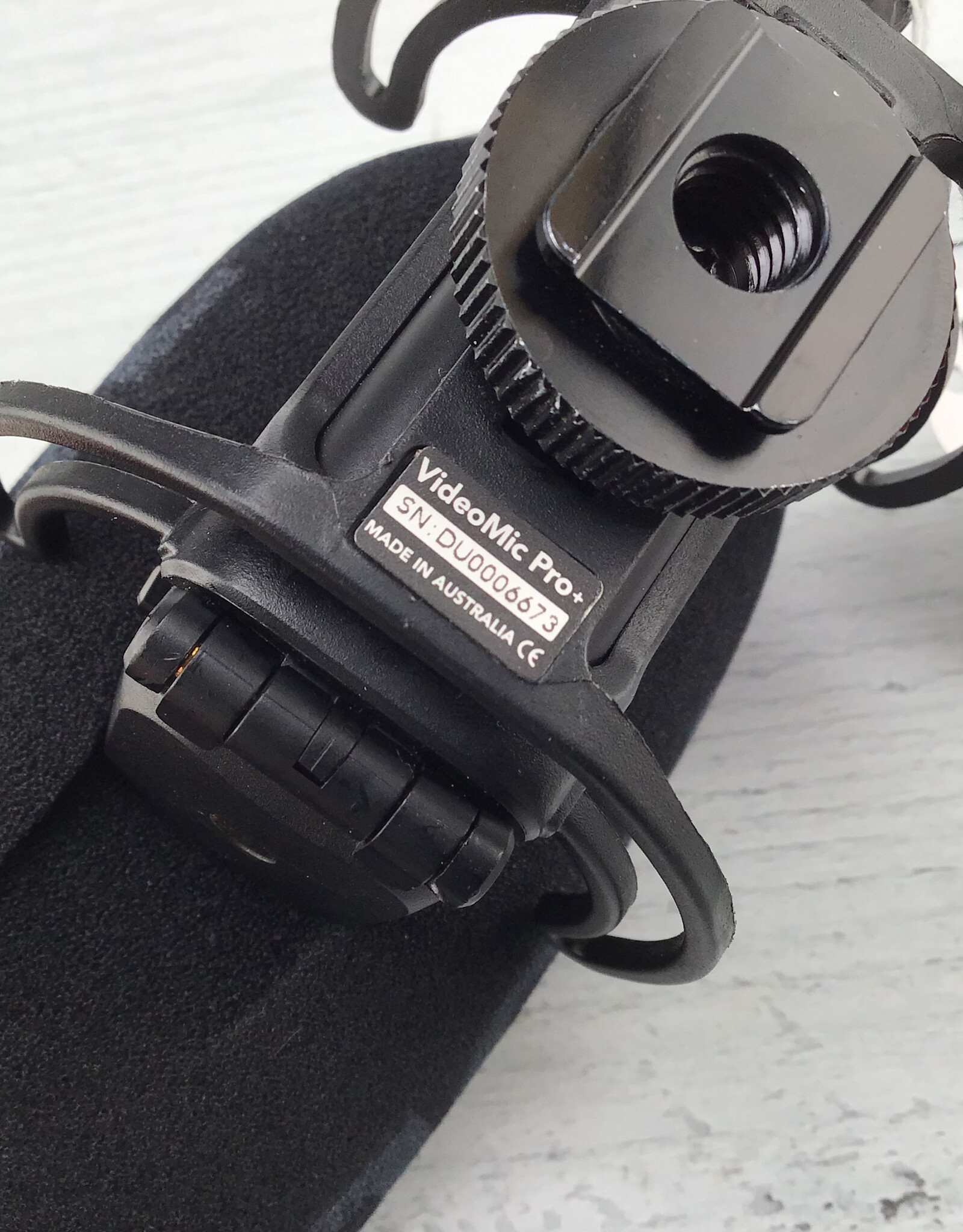 RODE Rode Video Mic Pro + w/cords Used Good
