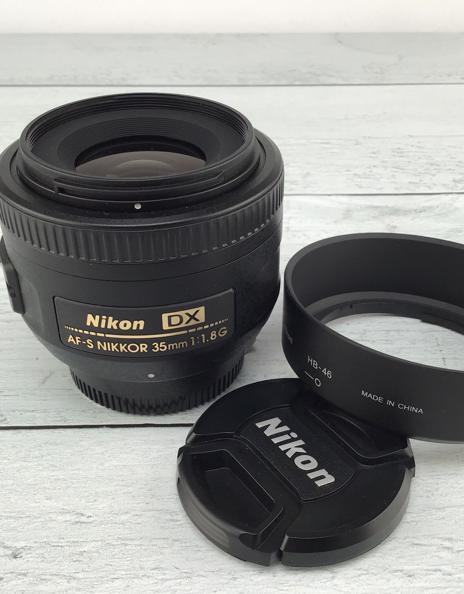 Nikon AF-S DX 35mm f1.8 G Lens w/ Hood Used Good