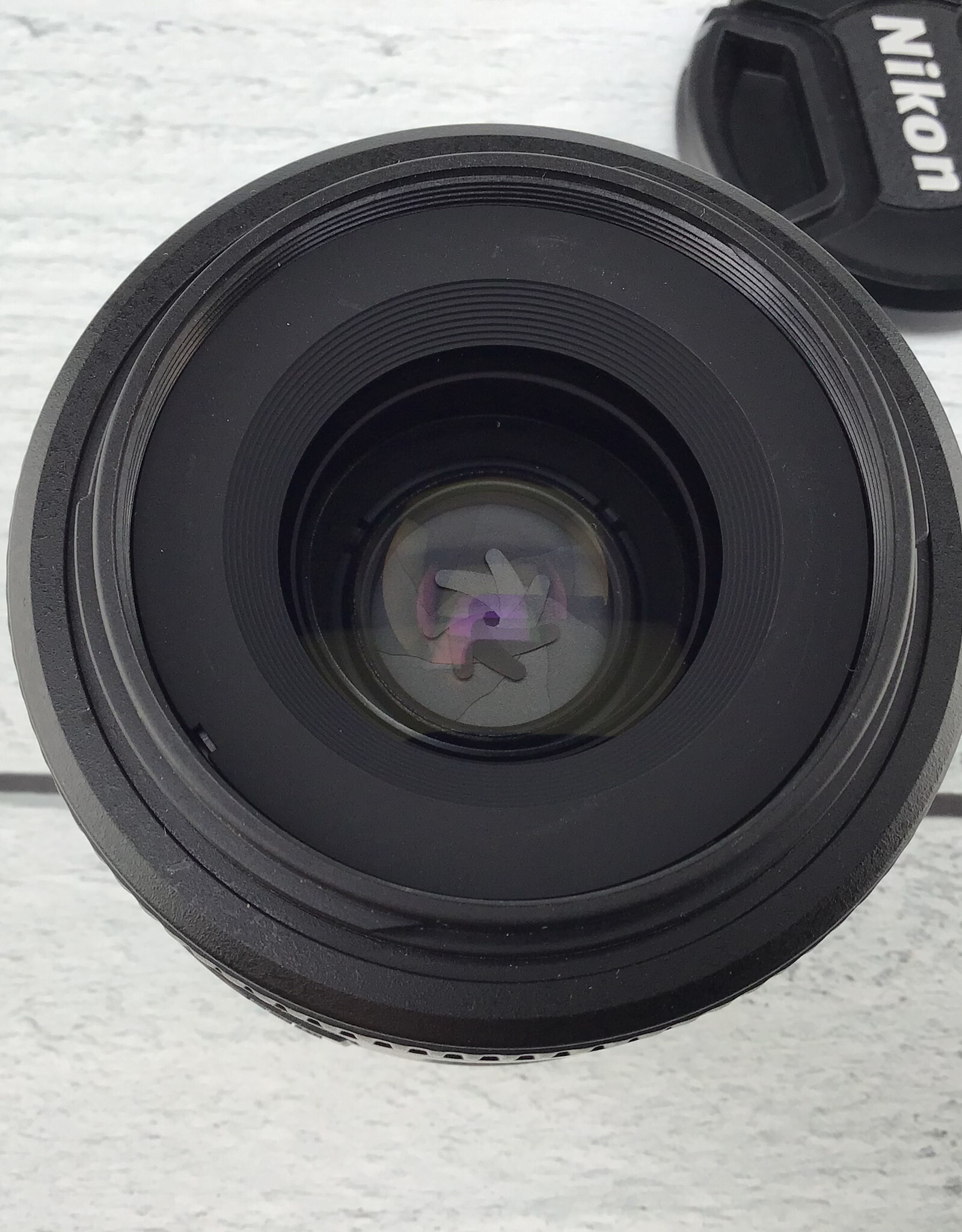 Nikon AF-S DX 35mm f1.8 G Lens w/ Hood Used Good