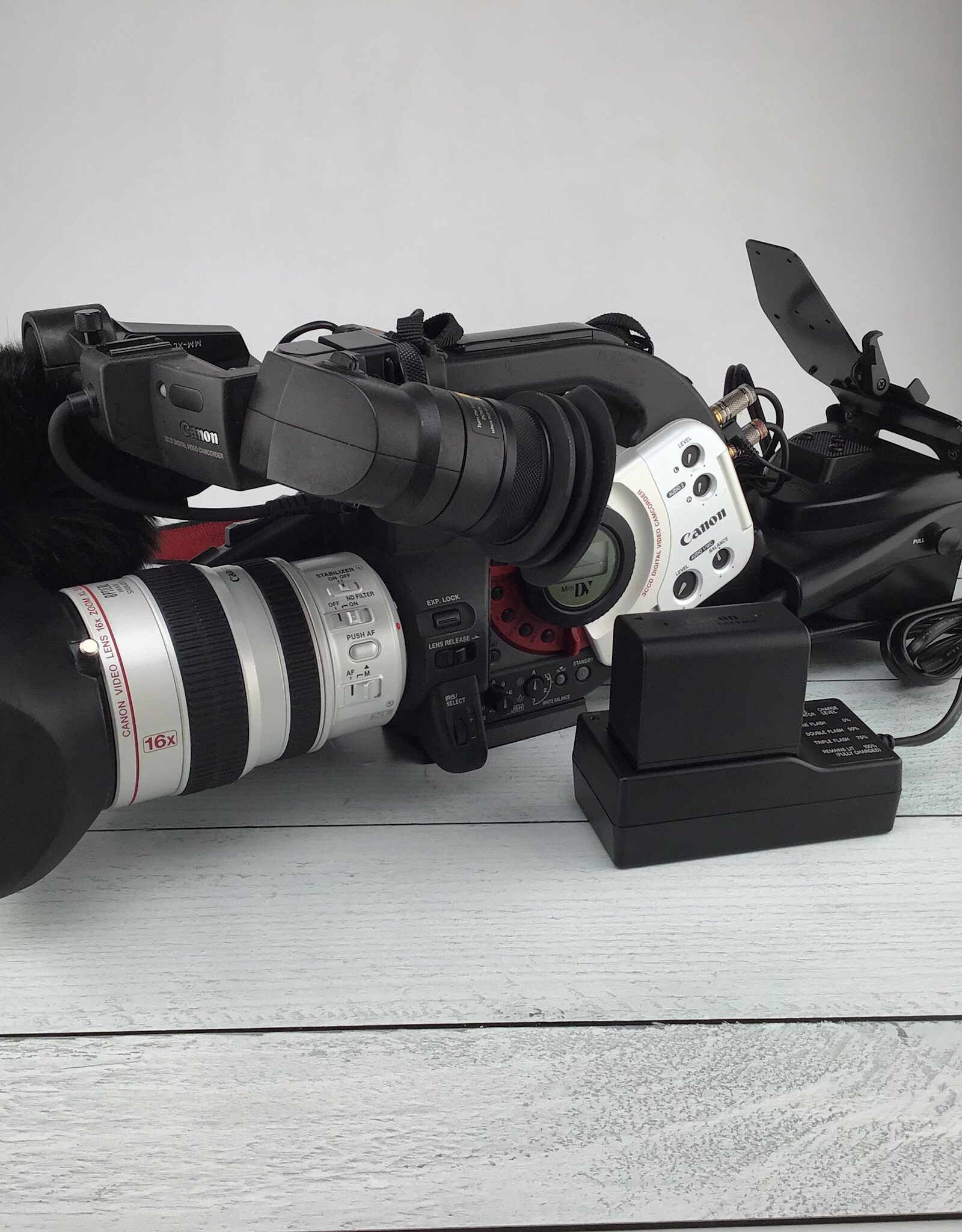CANON Canon XL1S Camcorder w/ 16X Used Good