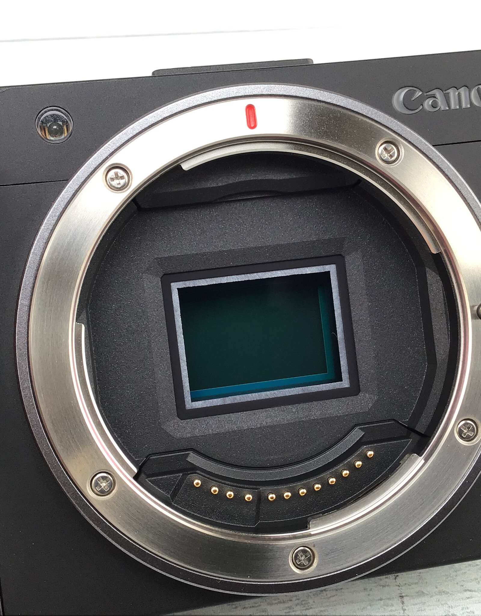 CANON Canon EOS R50 V Camera Used Good