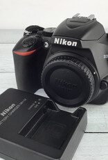 NIKON Nikon D3500 Camera Body w/ Charger Used Good